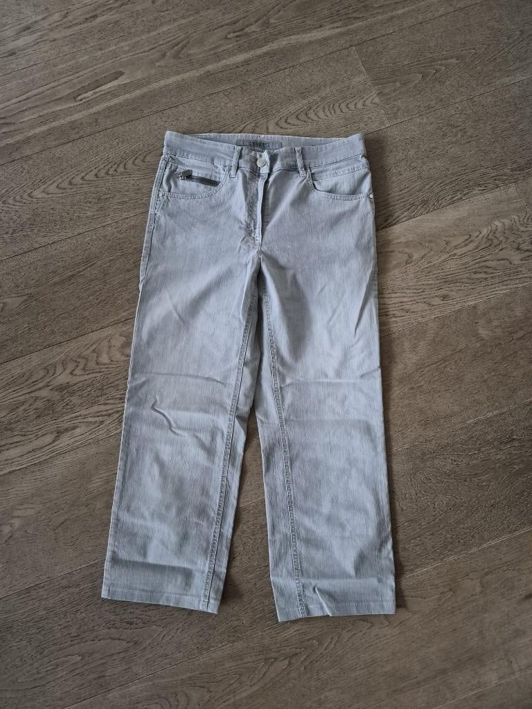 Capri spijkerbroek grijs Zerres Jeans model Tine maat 36, Ophalen of Verzenden, Zo goed als nieuw, W28 - W29 (confectie 36), Grijs