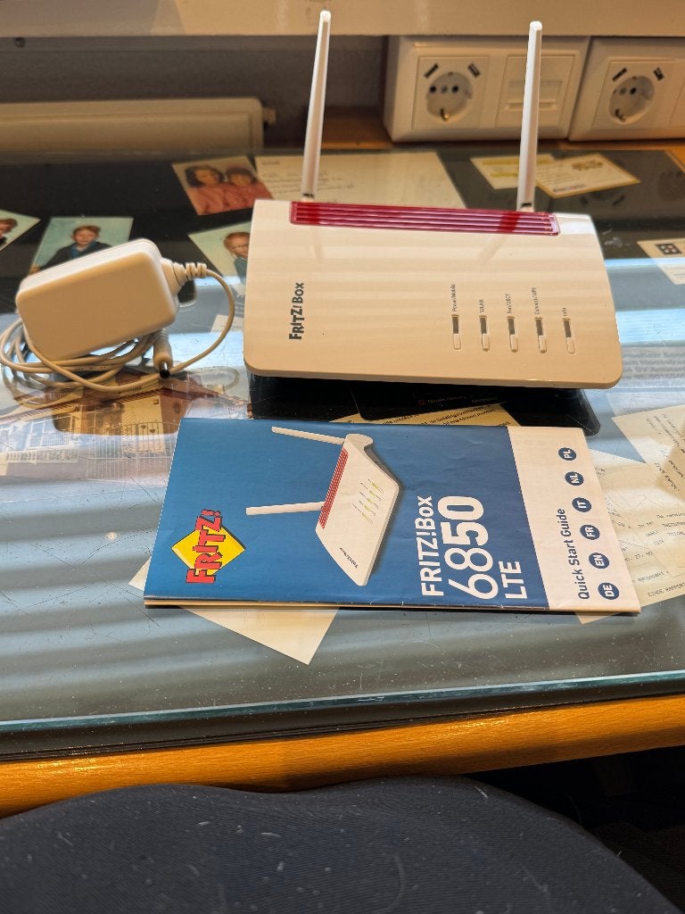 Fritz box 6850 LTE in prijs verlaagd !!, Computers en Software, Ophalen of Verzenden, Zo goed als nieuw, Router, Fritz!Box (FritzBox)