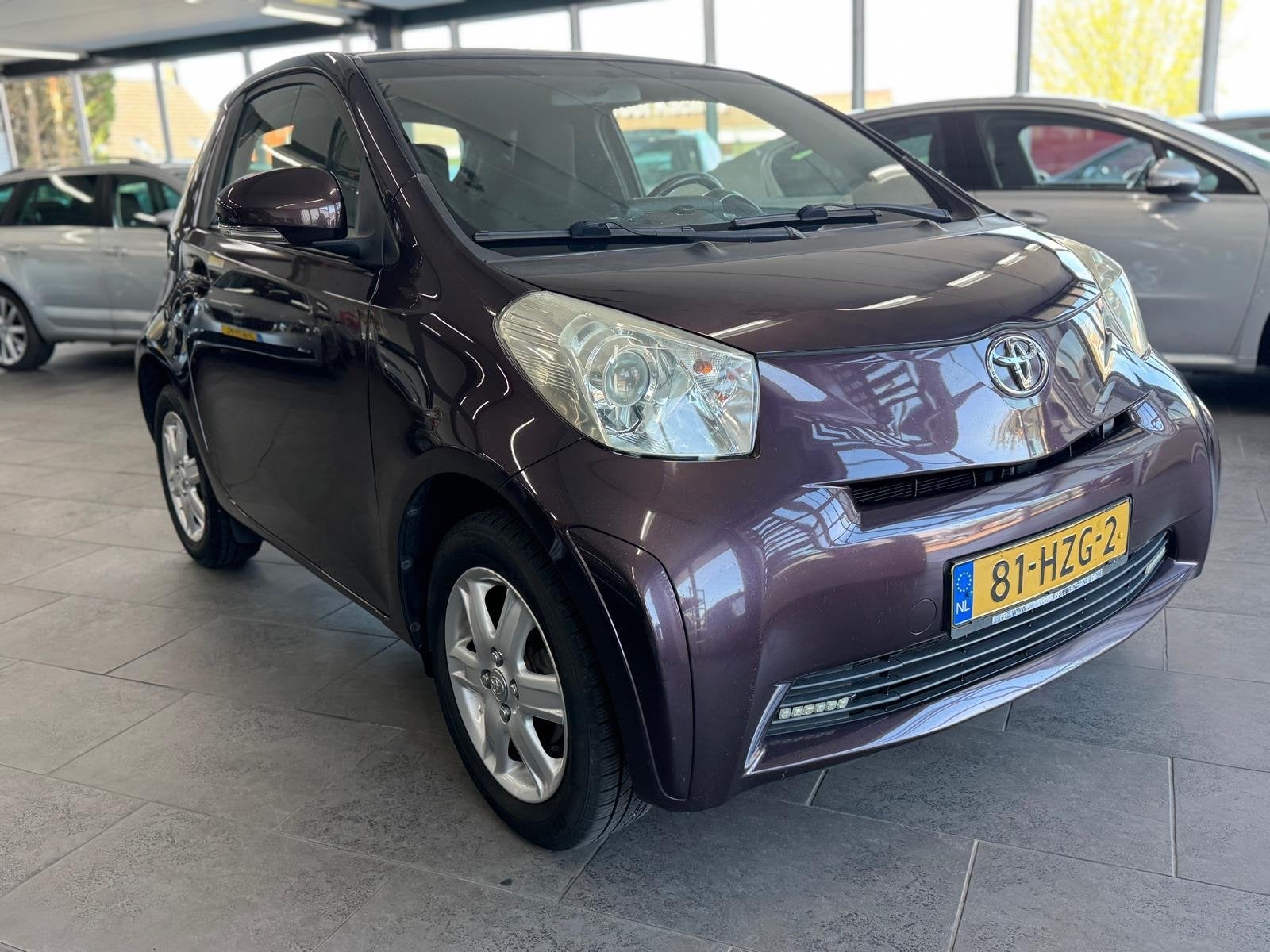 Toyota IQ 1.0 VVTi Comfort airco elektrische pakket lm-velge, Auto's, Stof, Gebruikt, Overige kleuren, 4 stoelen