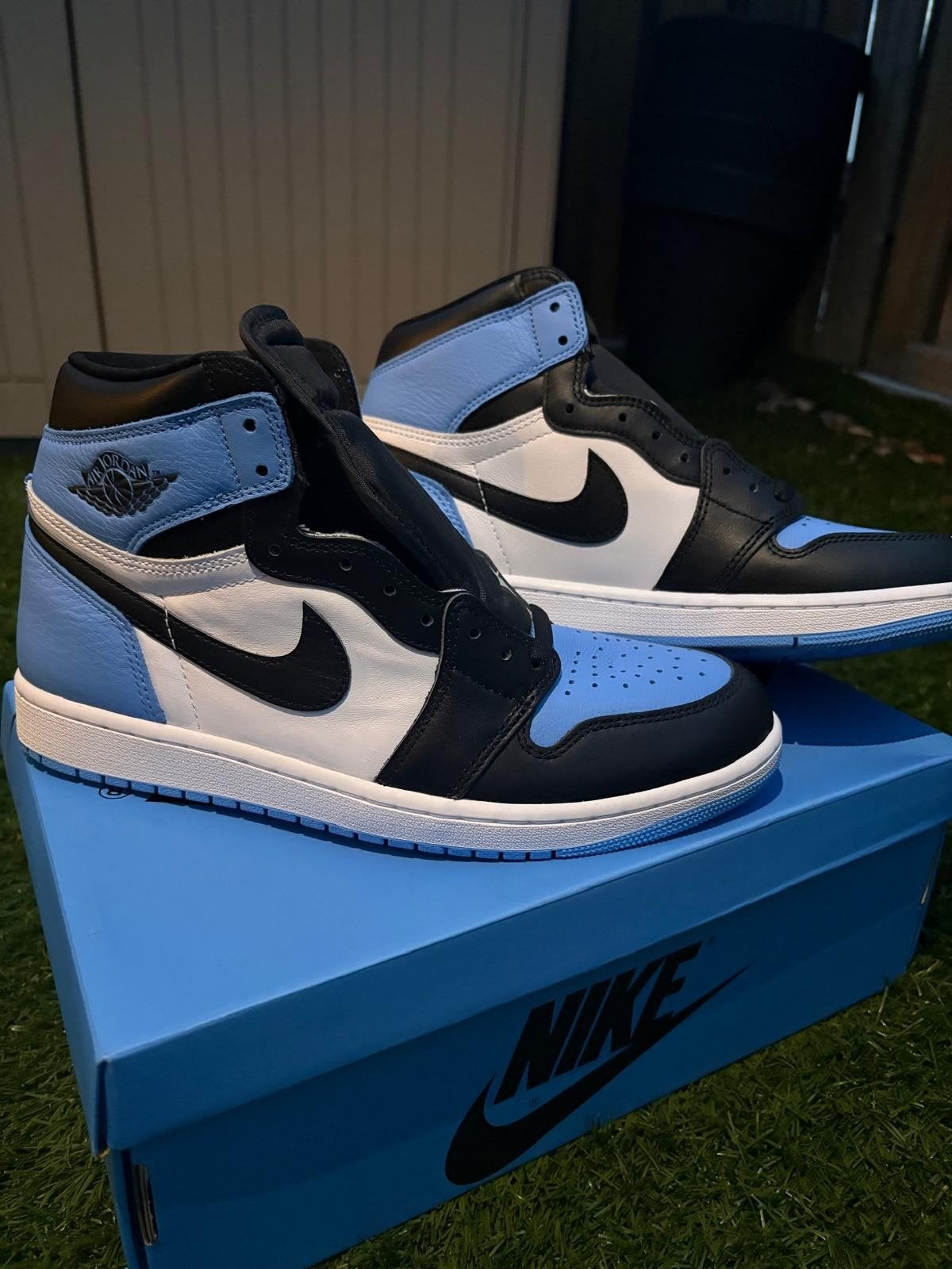Nike Air Jordan 1 Retro High OG - UNC Toe, Kleding | Heren, Blauw, Nieuw, Ophalen of Verzenden, Sneakers of Gympen