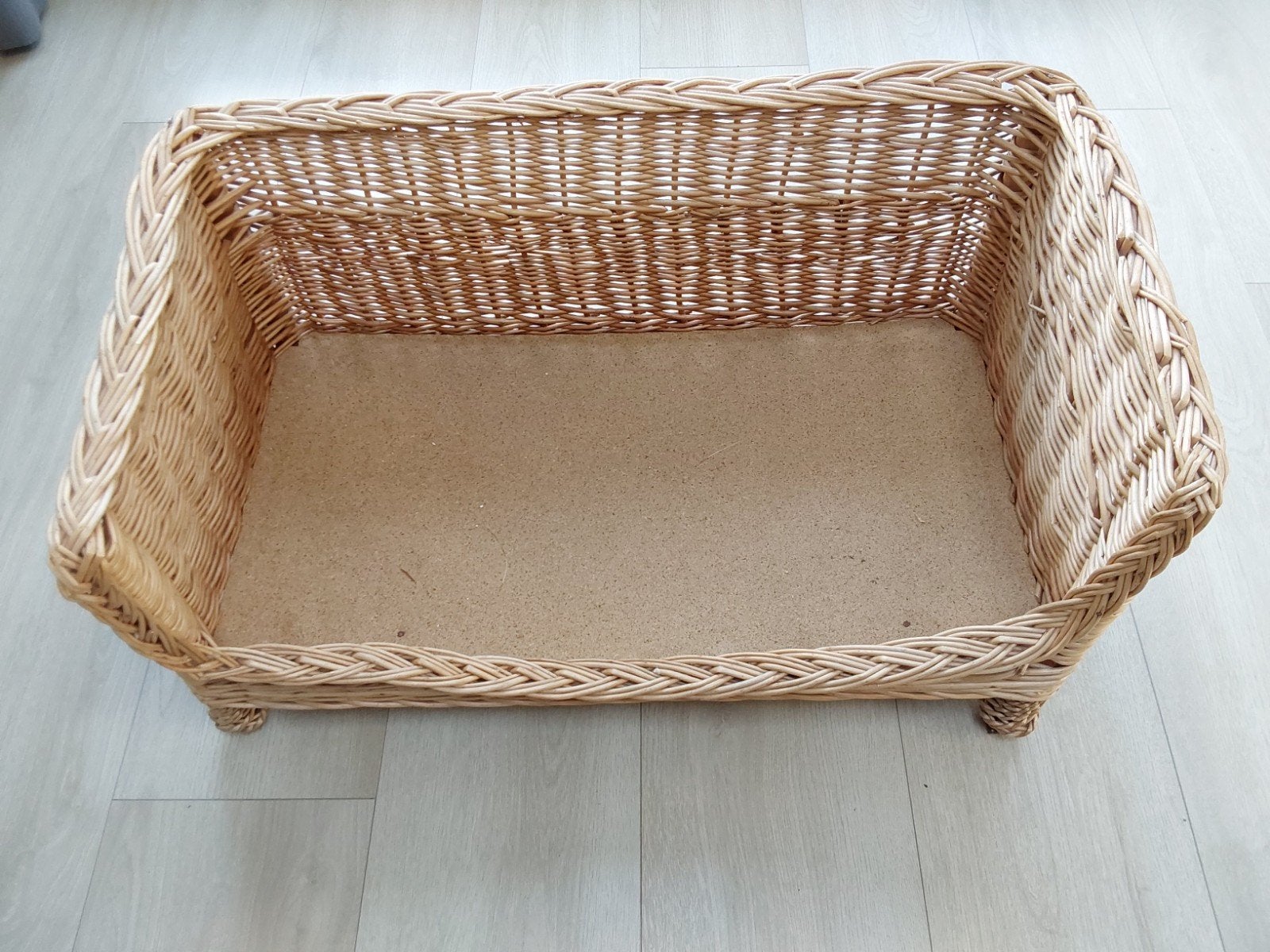 Rieten honden/poezen mand , als nieuw., Ophalen, Zo goed als nieuw, Riet