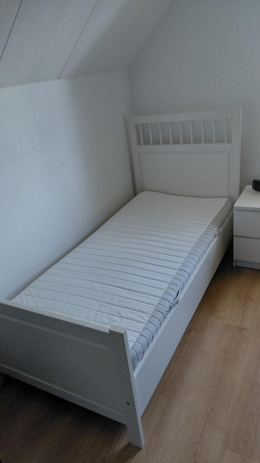 IKEA Hemnes bed 90x200 met lattenbodem en matras, Ophalen, Gebruikt, 90 cm, Eenpersoons