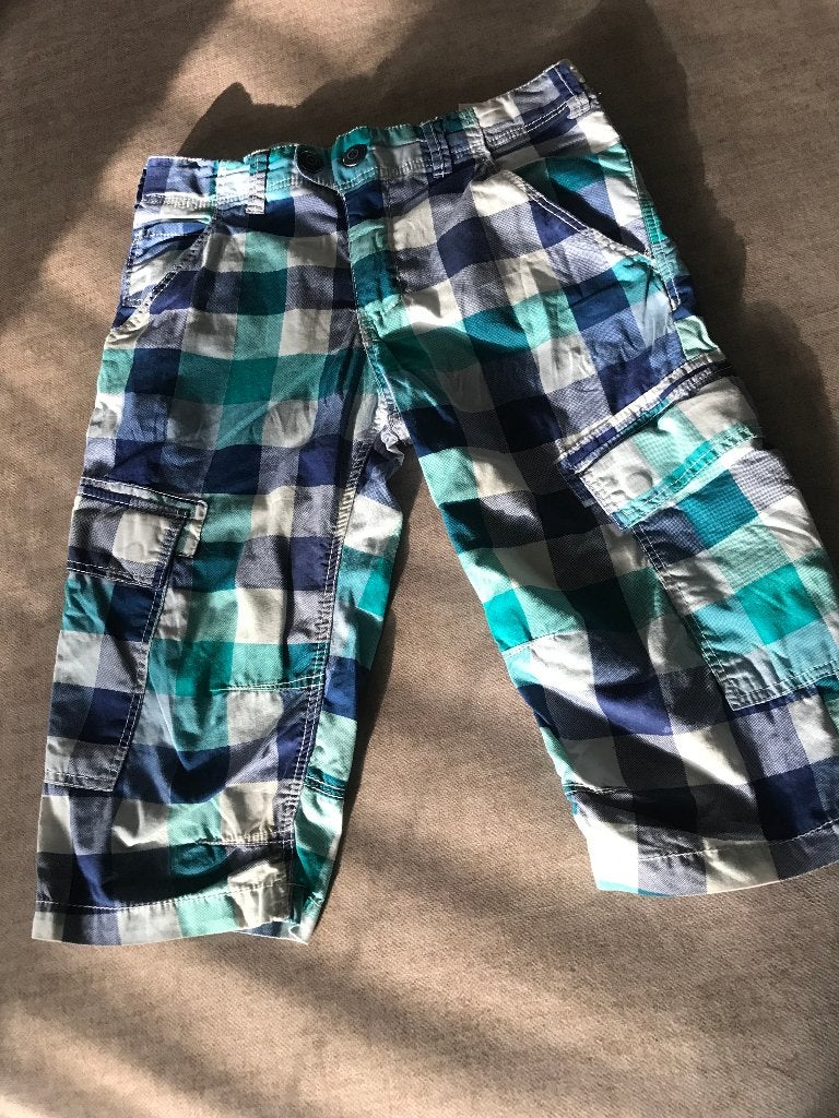 Mooie Shortpant geruite stof mt. 140 (H&M) € 5,00, Kinderen en Baby's, Broek, Verzenden, H&M, Zo goed als nieuw