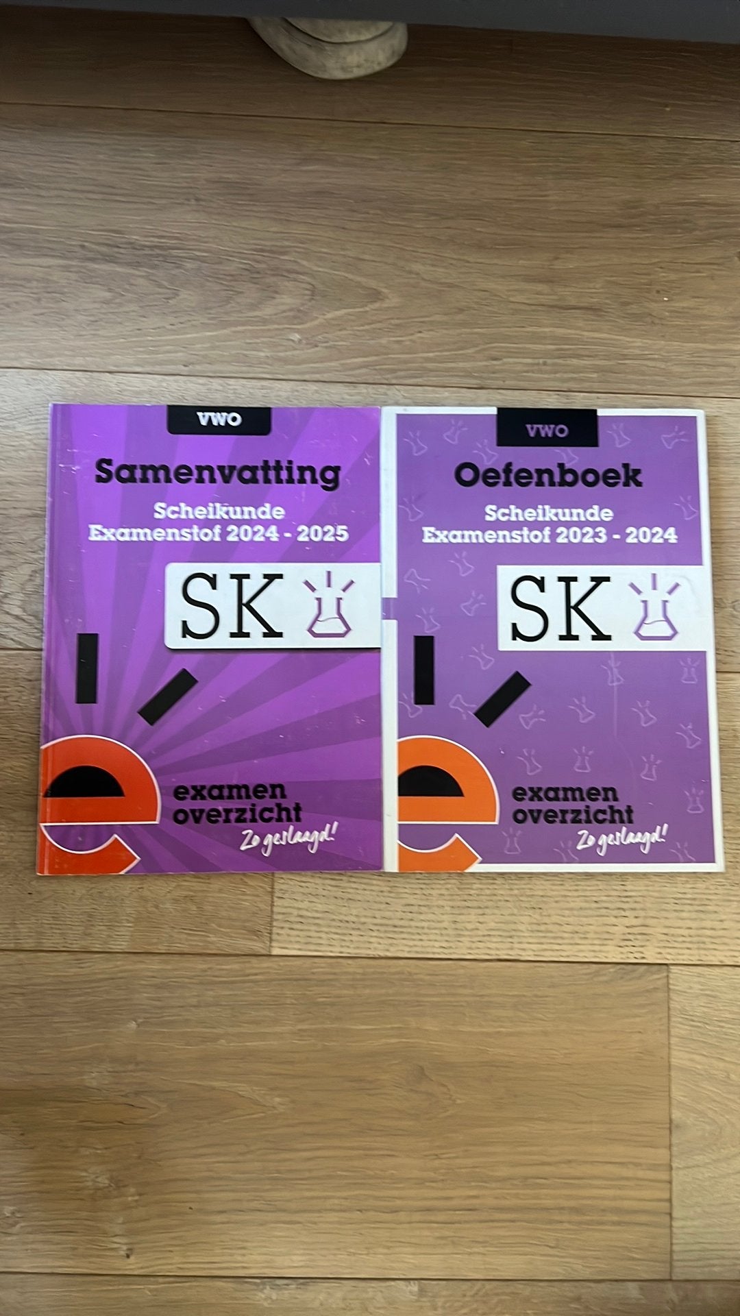 Scheikunde vwo examenoverzicht samenvatting en oefenboek, Ophalen, Zo goed als nieuw, VWO, Scheikunde