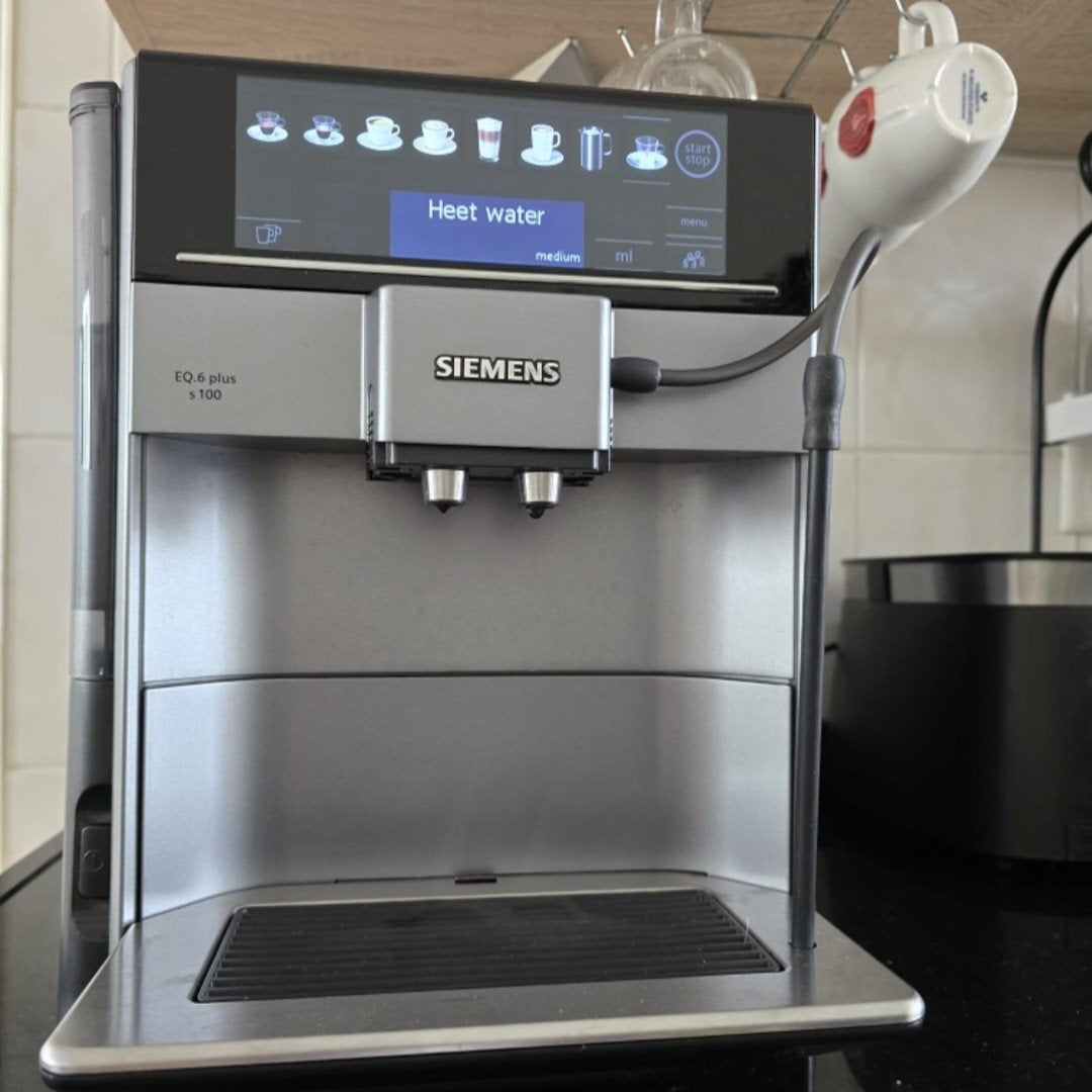 Siemens EQ.6 plus s100 volautomatische espressomachine, Witgoed en Apparatuur, Koffiezetapparaten, Espresso apparaat, 10 kopjes of meer
