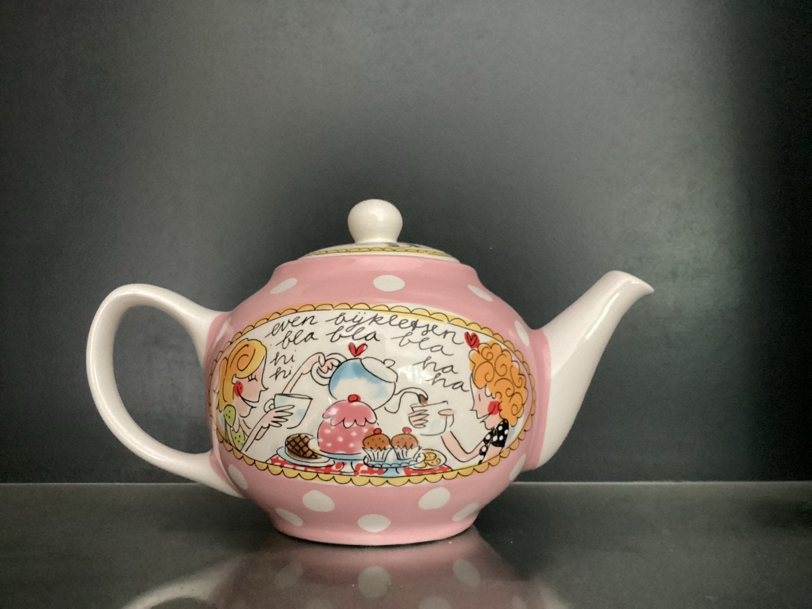 Blond Amsterdam theepot roze met stippen en illustraties, Gebruikt, Roze, Steen/keramiek, Ophalen