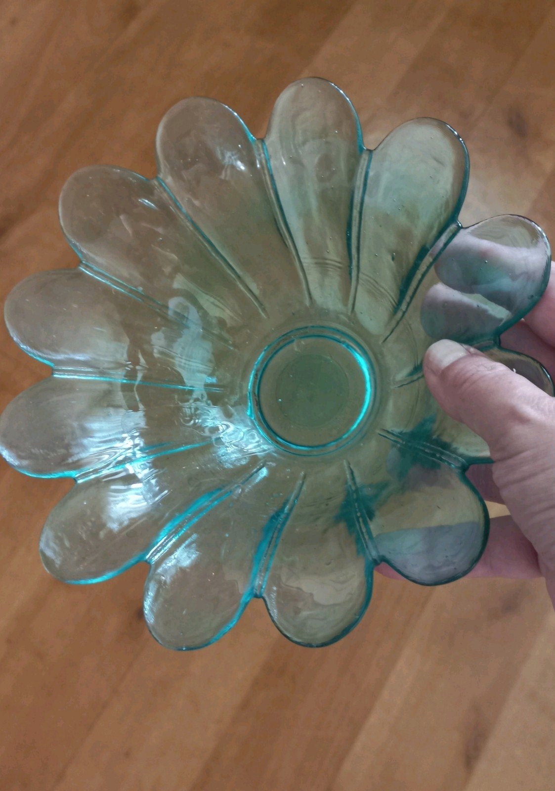 Vintage glazen lotus waxinelichthouder/schaaltje - groen, Waxinelichthouder, Ophalen of Verzenden, Zo goed als nieuw, Groen