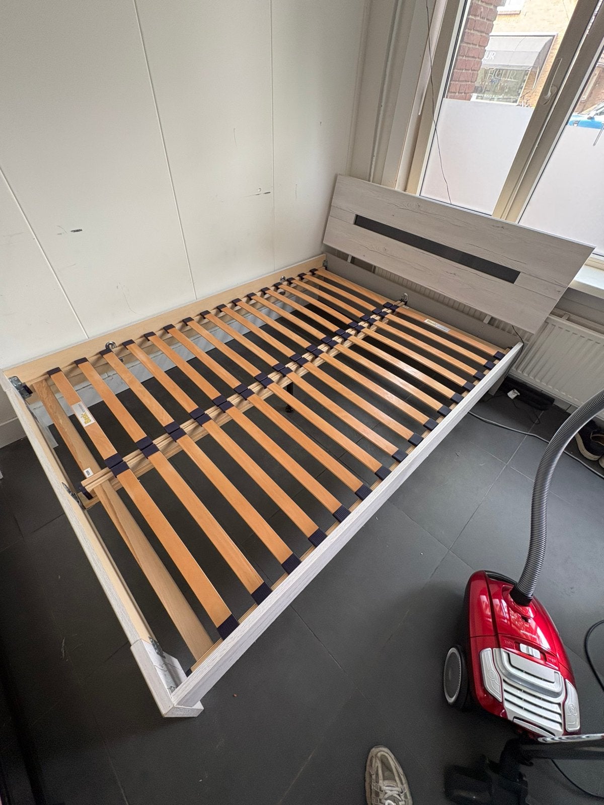 Bed 140x200, Huis en Inrichting, Slaapkamer | Bedden, Ophalen, Gebruikt, Wit, Tweepersoons