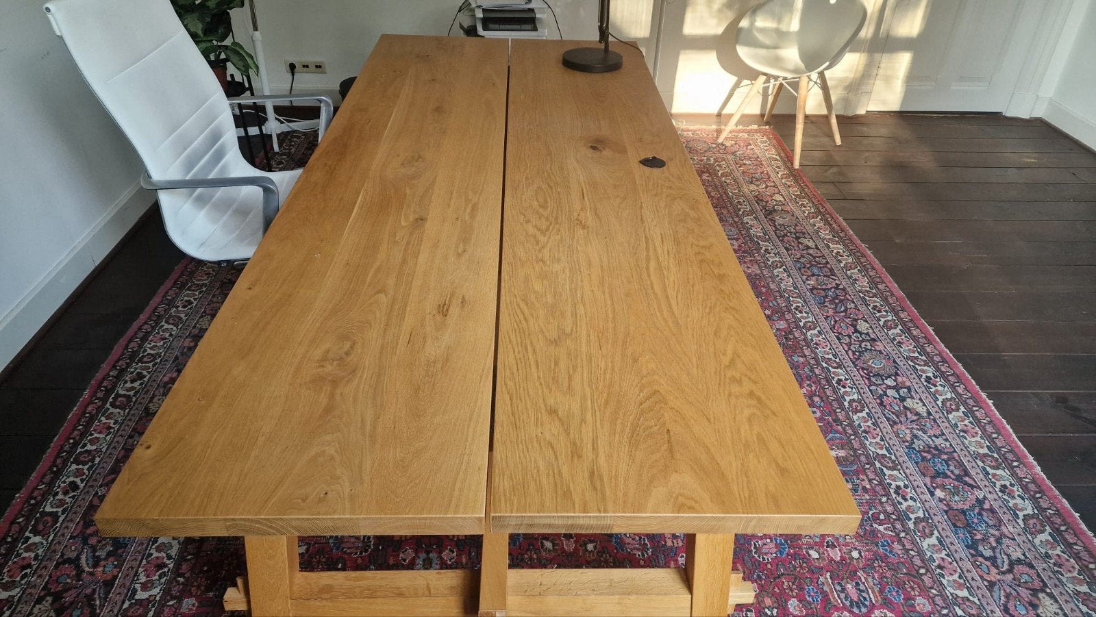 Robuuste werktafel met kabeldoorvoer - 100,5x235x73,5 cm, Ophalen, Overige typen, Gebruikt, Hout