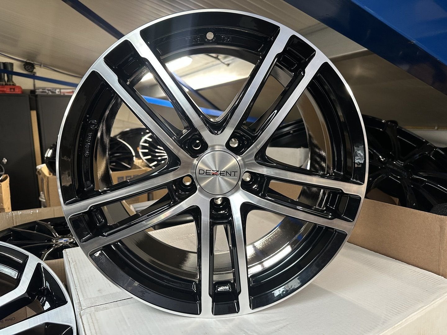 Nieuw 18inch VW Audi Seat BMW Skoda Dezent Style Velgen! 5x1, 18 inch, -, -, Banden en Velgen