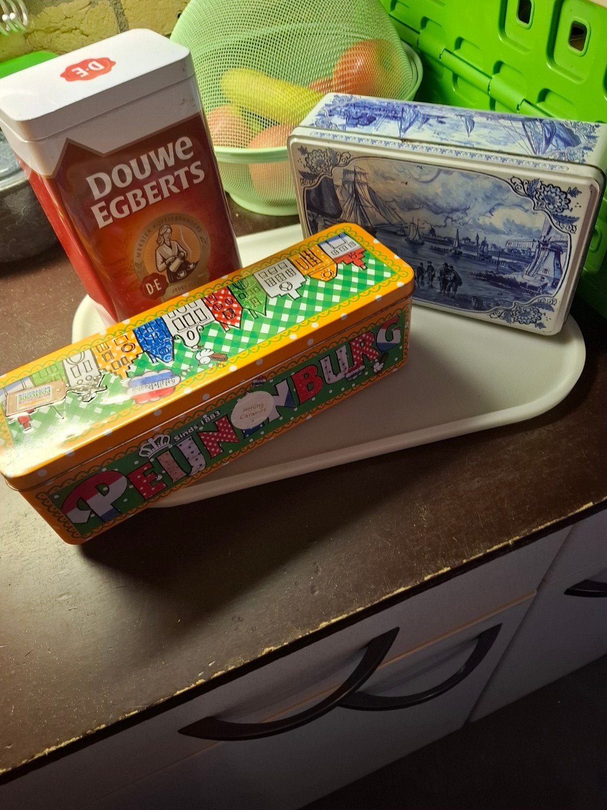 3 blikken waaronder 1 van Douwe Egberts, Ophalen of Verzenden, Gebruikt, Koffie, Douwe Egberts