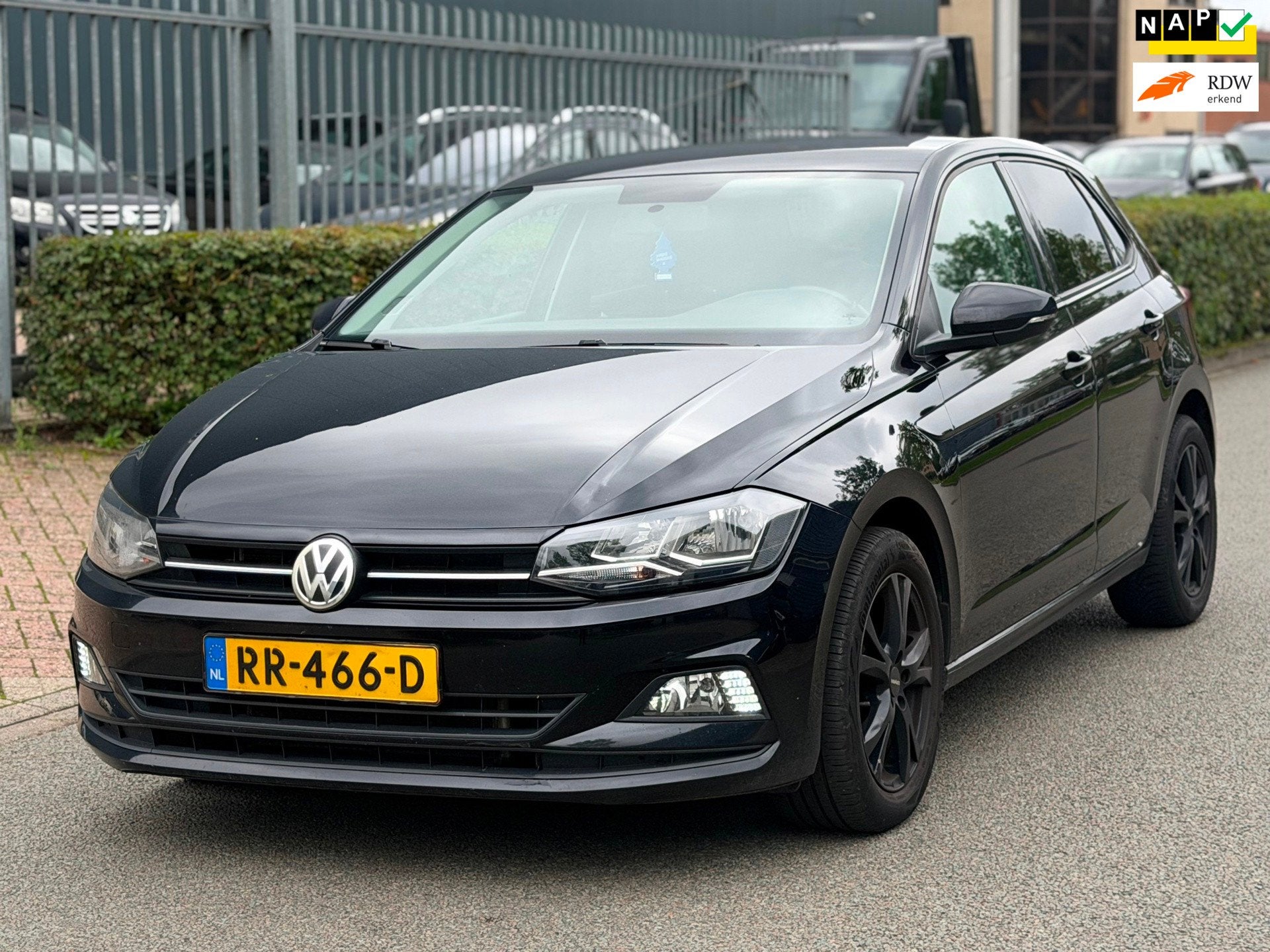 Volkswagen Polo 1.6 TDI Comfortline CAMERA/NAVI/CRUISE | EXP, Voorwielaandrijving, Stof, Gebruikt, Zwart