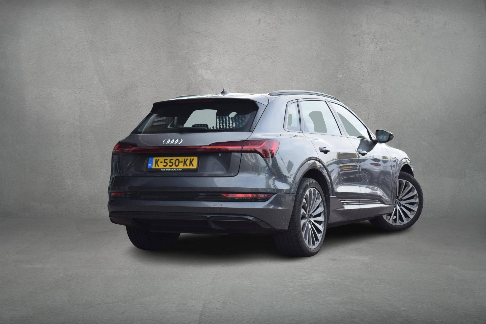 Audi e-tron 50 quattro S edition 71 kWh | Pano | Memory | Ca, Zwart, 71 kWh, Vierwielaandrijving, SUV of Terreinwagen