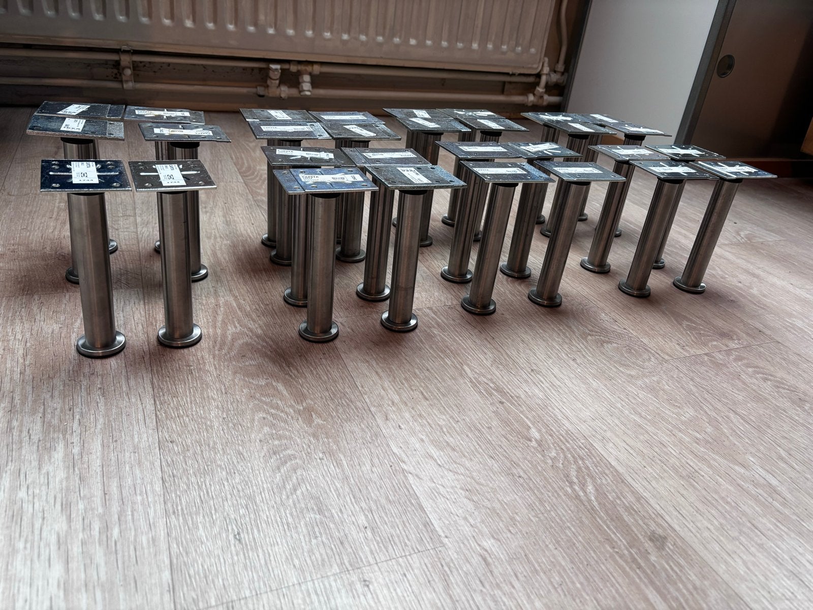 20 IKEA Capita meubelpoten RVS 16 cm, Ophalen of Verzenden, Zo goed als nieuw