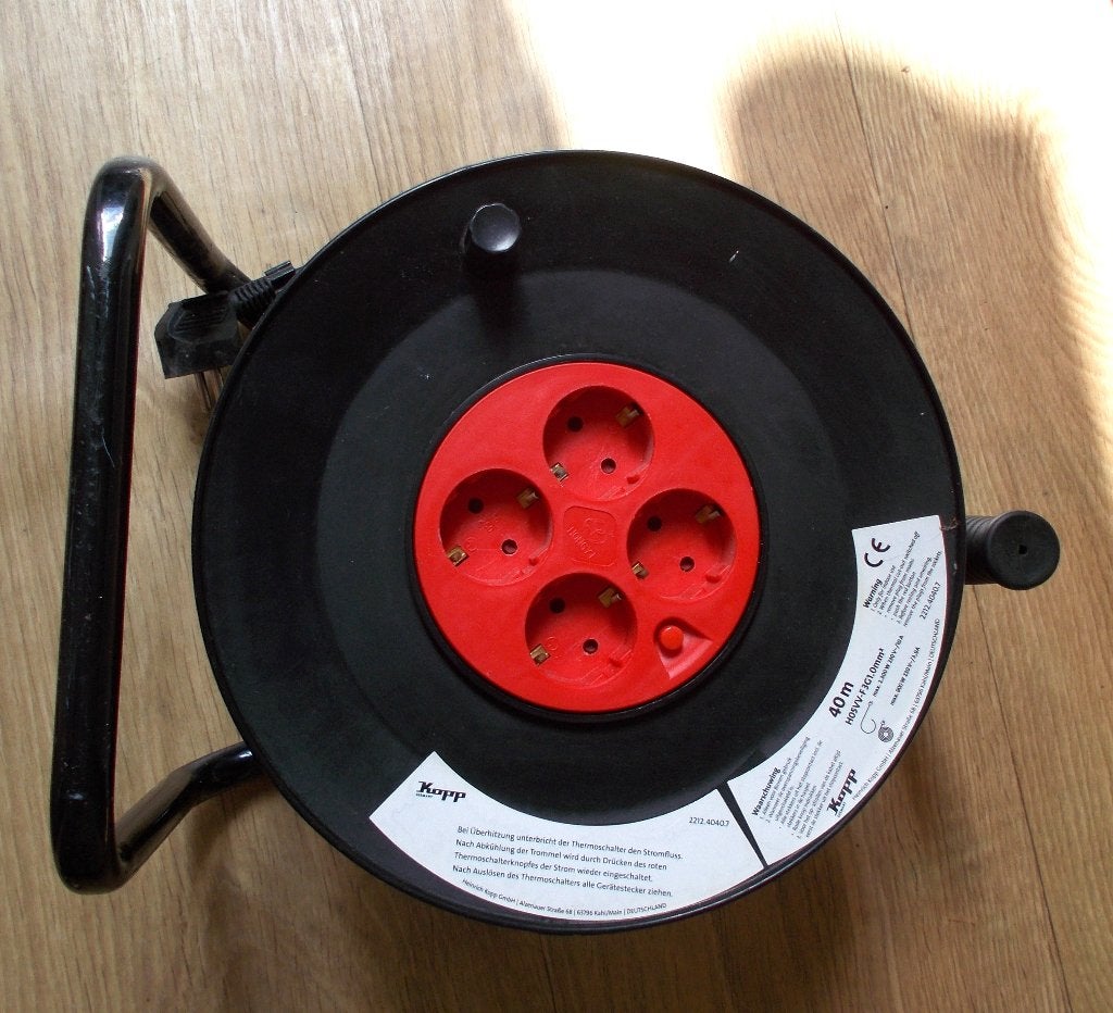 Kopp 4-voudige kabelhaspel - 40 meter | 3x1mm2 | 2300W   , Ophalen of Verzenden, Zo goed als nieuw, Overige merken, Kabelhaspel