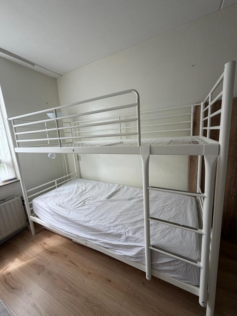 Stevig wit metalen stapelbed, Huis en Inrichting, Slaapkamer | Stapelbedden en Hoogslapers, Ophalen, Gebruikt, 90 cm, 160 tot 180 cm