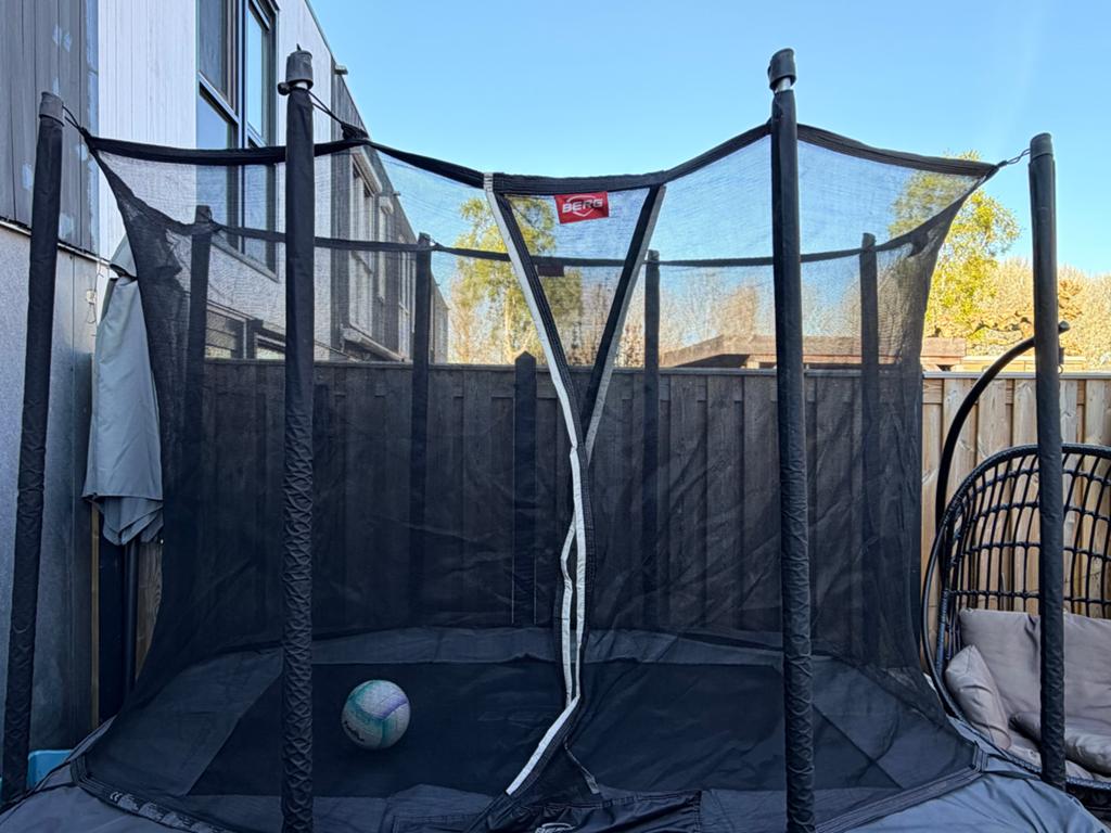 BERG Favorit Trampoline met veiligheidsnet, Ophalen, Gebruikt