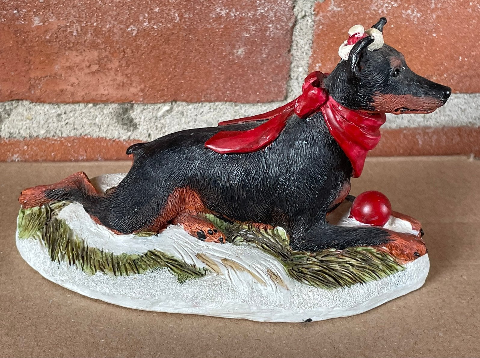 Charmstone Dobermann beeldje van Earl Sherwan, Ophalen of Verzenden, Gebruikt, Hond of Kat, Beeldje of Figuurtje