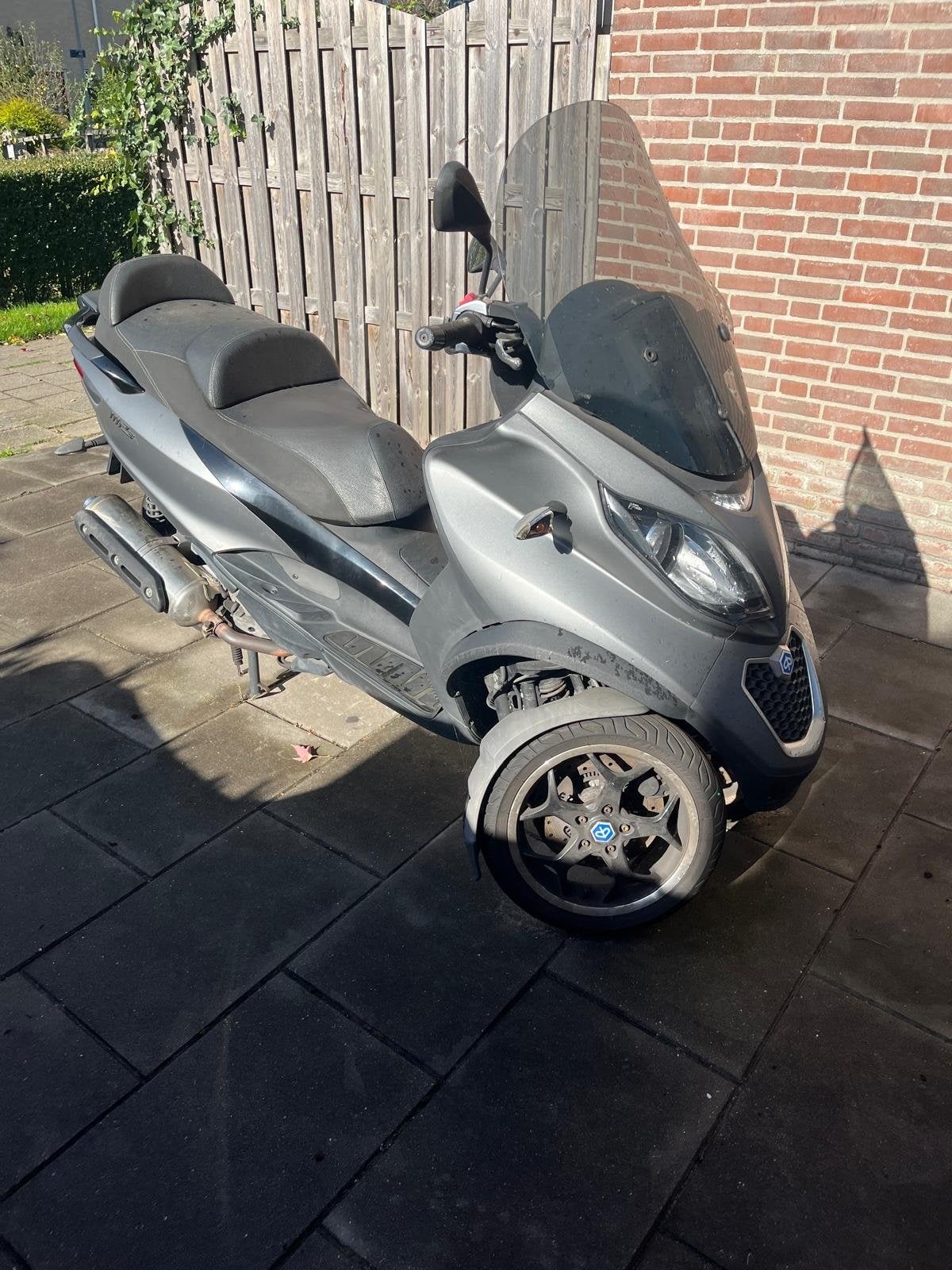 Piaggio MP3, Particulier, Scooter