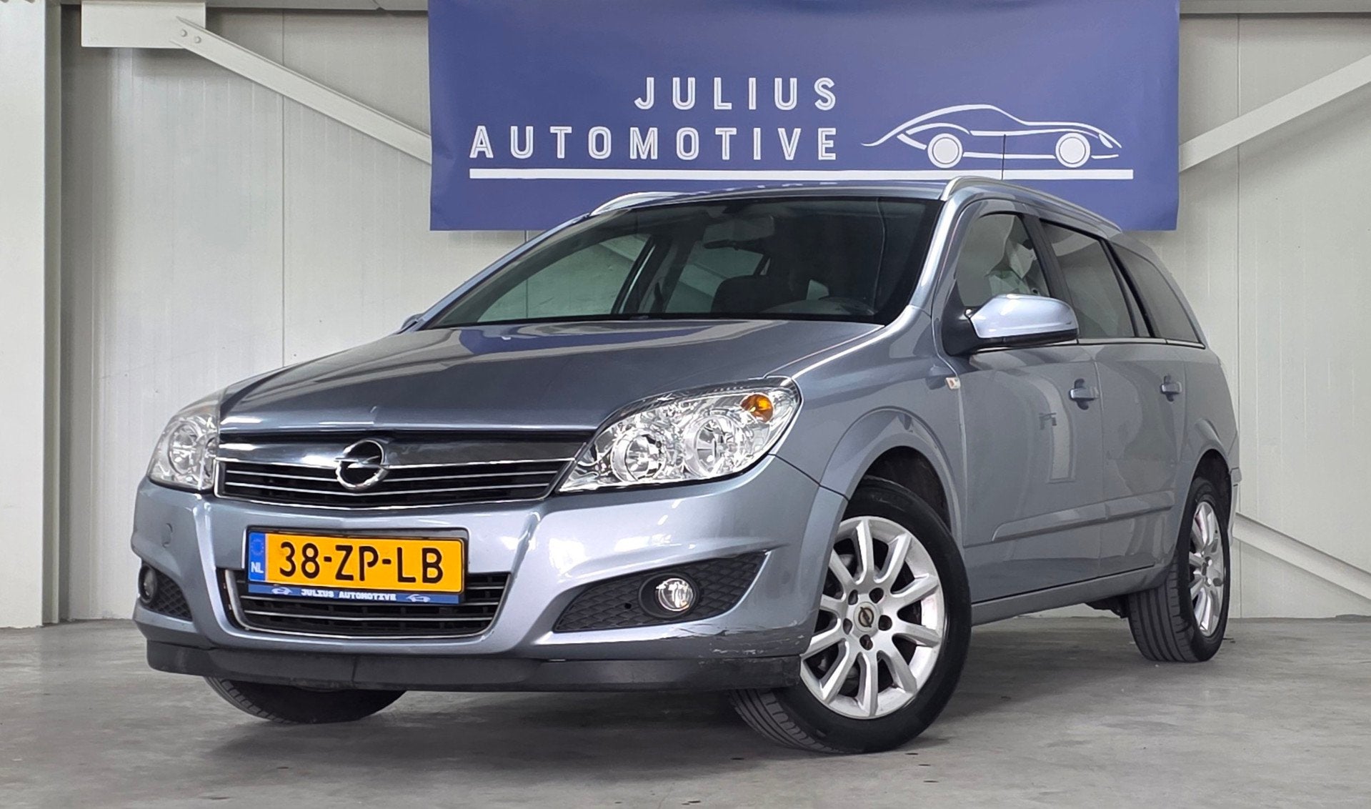 Opel Astra Wagon 1.6 Temptation Airco Trekhaak CruiseControl, Voorwielaandrijving, Gebruikt, 4 cilinders, 116 pk