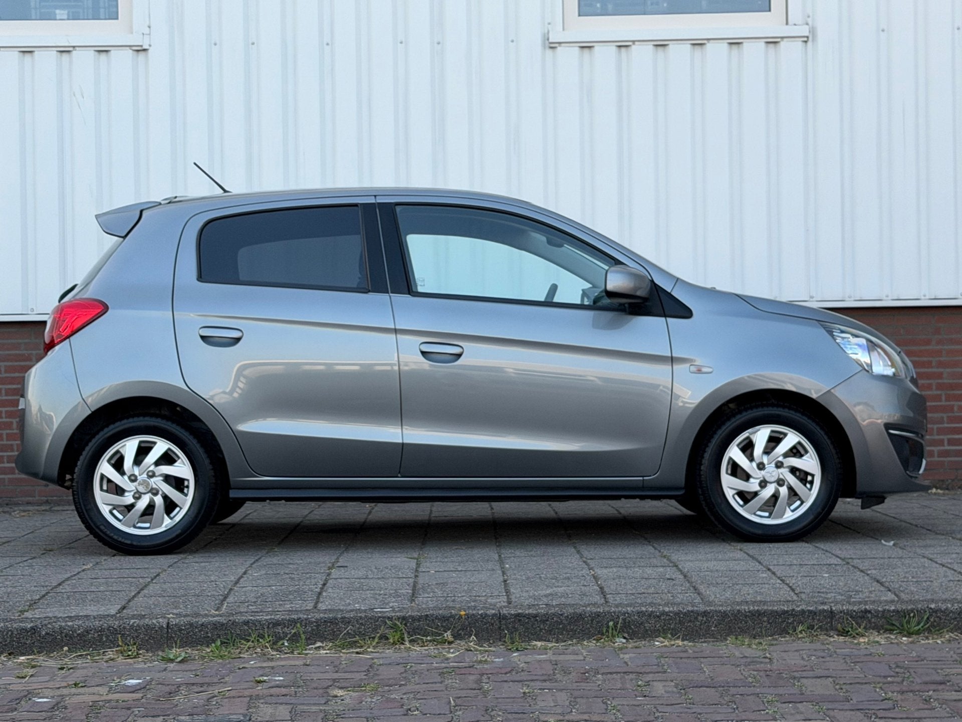 Mitsubishi Space Star 1.0 Intense Automaat Nap Airco, Gebruikt, Euro 6, 840 kg, Origineel Nederlands