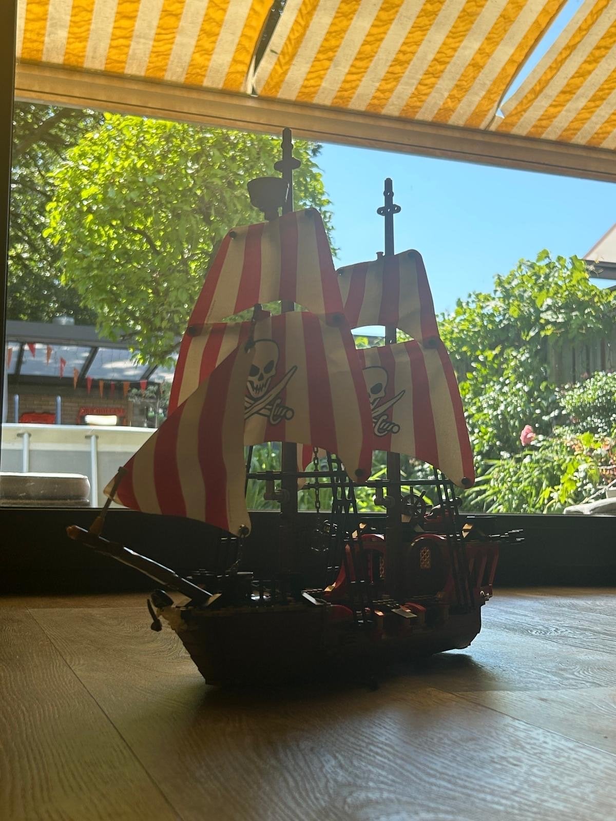 Lego Piratenschip (99% compleet) met extra minifiguren, Inclusief minifiguren, Gebruikt, Lego, Complete set
