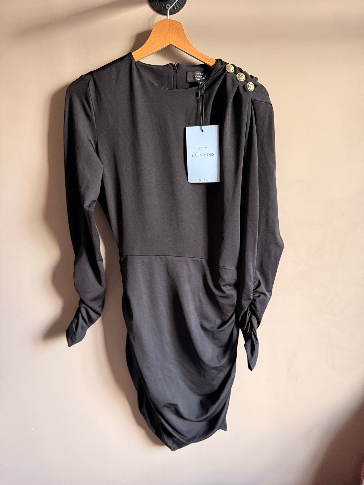 Kate Moss NIKKIE jurk zwart met gouden knopen, nieuw, Zwart, Nieuw, Ophalen of Verzenden, Maat 34 (XS) of kleiner