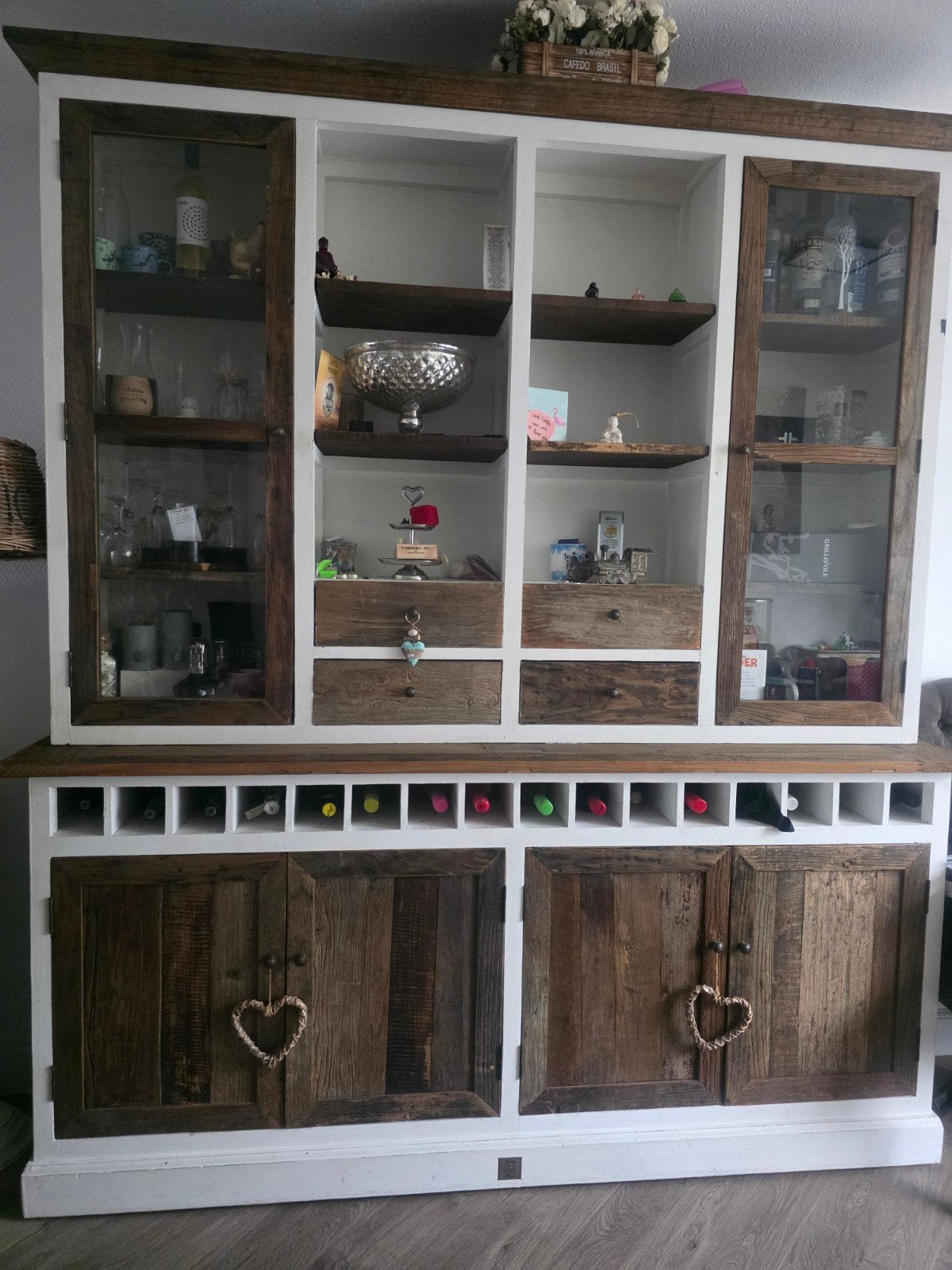 Foto 19 van Riviera Maison Salontafel Eethoek Buffetkast en Assoires