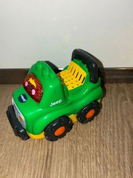 Vtech 3 losse auto's o.a. jeep en bus, Ophalen of Verzenden, 6 maanden tot 2 jaar