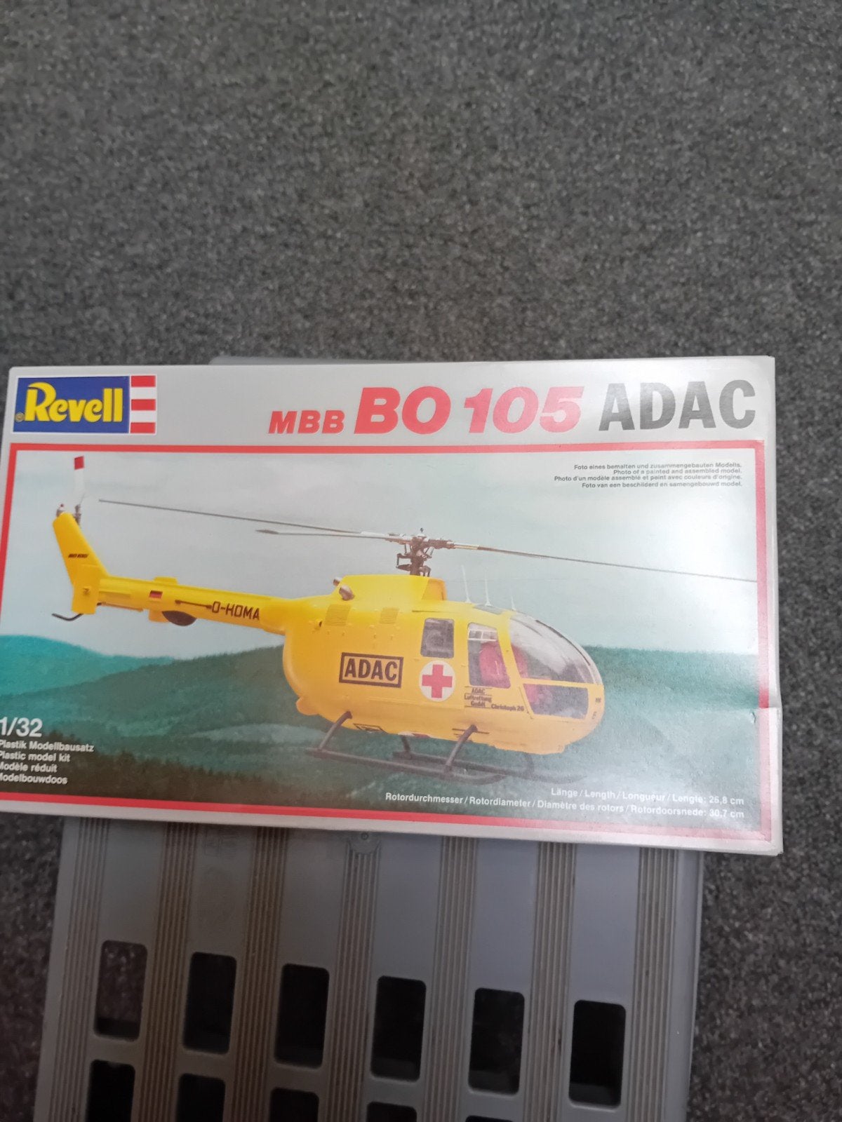Revell MBB BO 105 ADAC Helikopter Bouwpakket 1:32, Ophalen of Verzenden