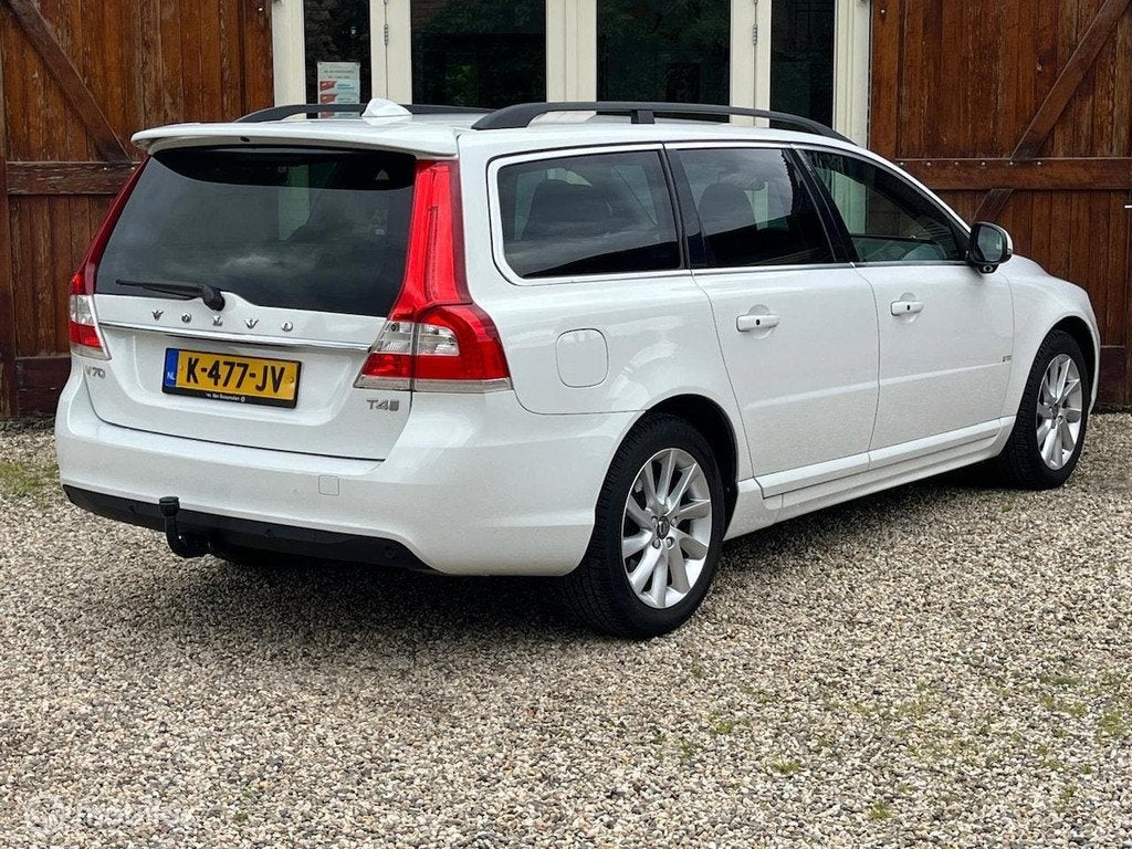 Volvo V70 2.0 T4 Automaat 190pk met Trekhaak Dealeronderhoud, Auto's, Volvo, Gebruikt, Euro 6, 1969 cc, Wit