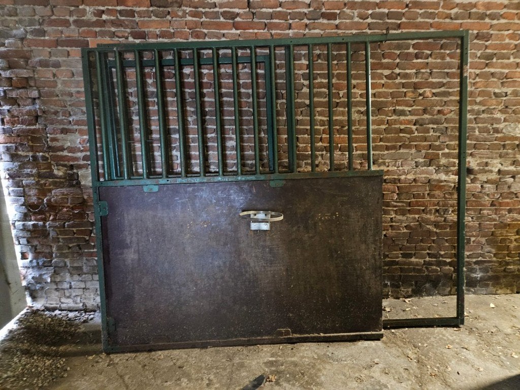 2 staldelen, Stalling, 1 paard of pony