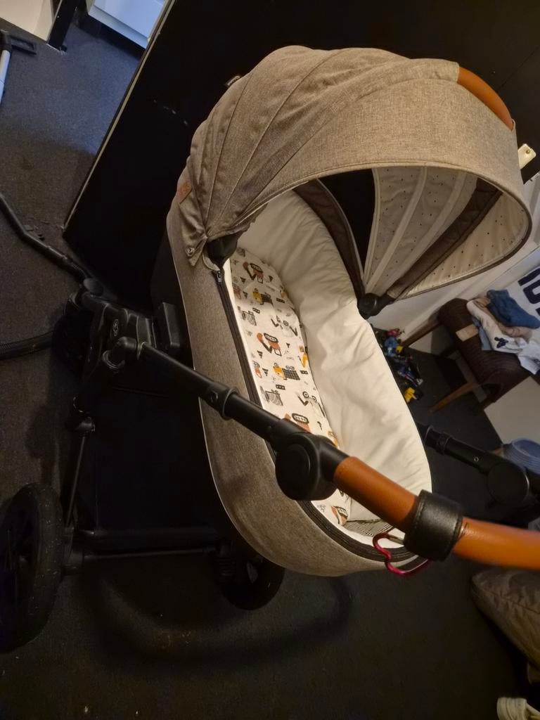 Kinderkraft Kinderwagen 3-in-1: Wieg, Buggy, Maxi-Cosi, Ophalen, Zo goed als nieuw