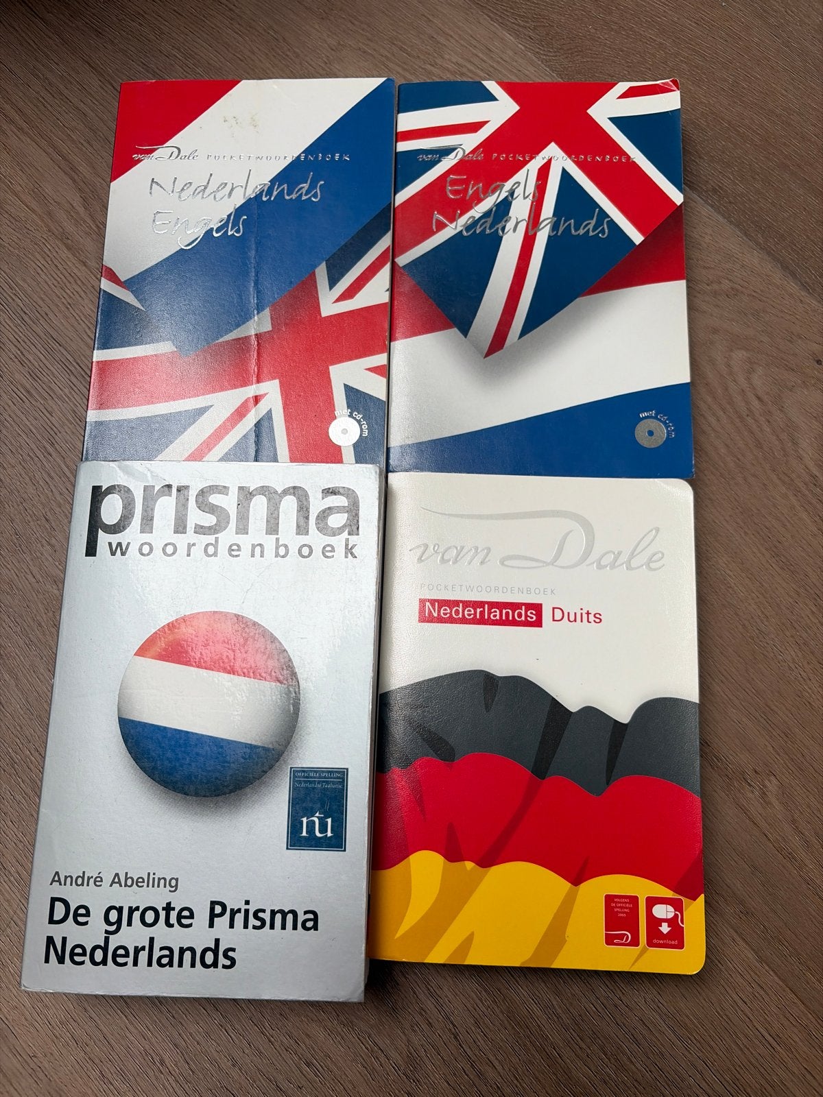 Woordenboeken: Nederlands, Engels, Duits - Van Dale & Prisma, Boeken, Woordenboeken, Ophalen of Verzenden, Gelezen, Van Dale, Nederlands