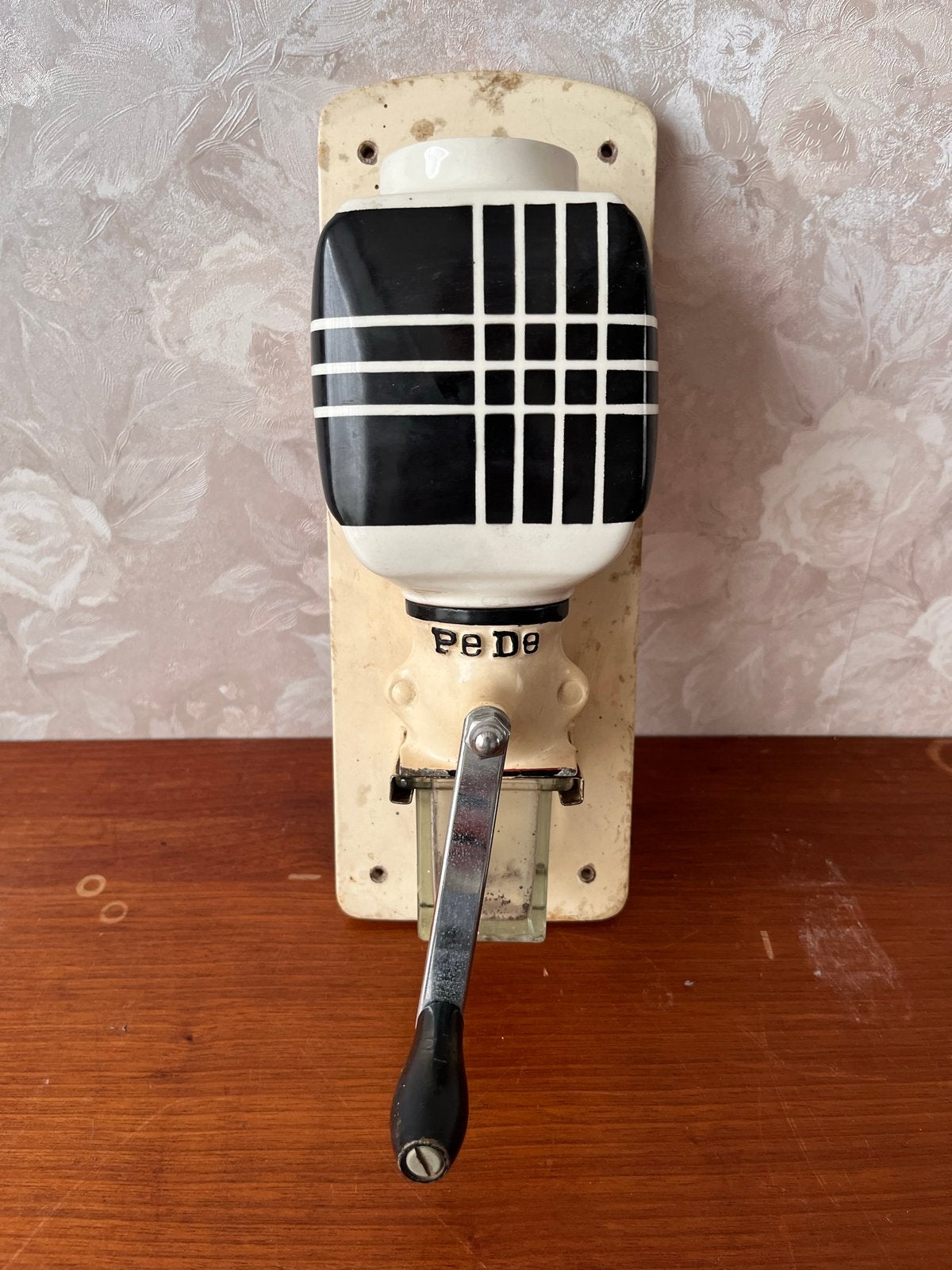 Vintage PeDe Wandkoffiemolen - Zwart/Crème, Antiek en Kunst, Ophalen