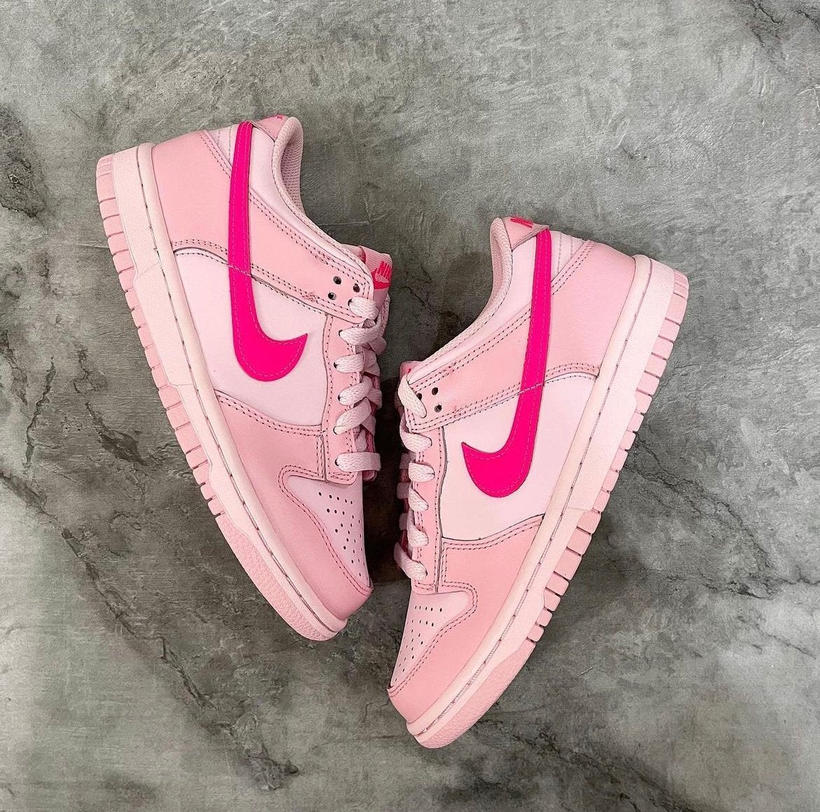 Nike Dunk Low Triple Pink 36, Nike, Nieuw, Ophalen of Verzenden, Sneakers of Gympen