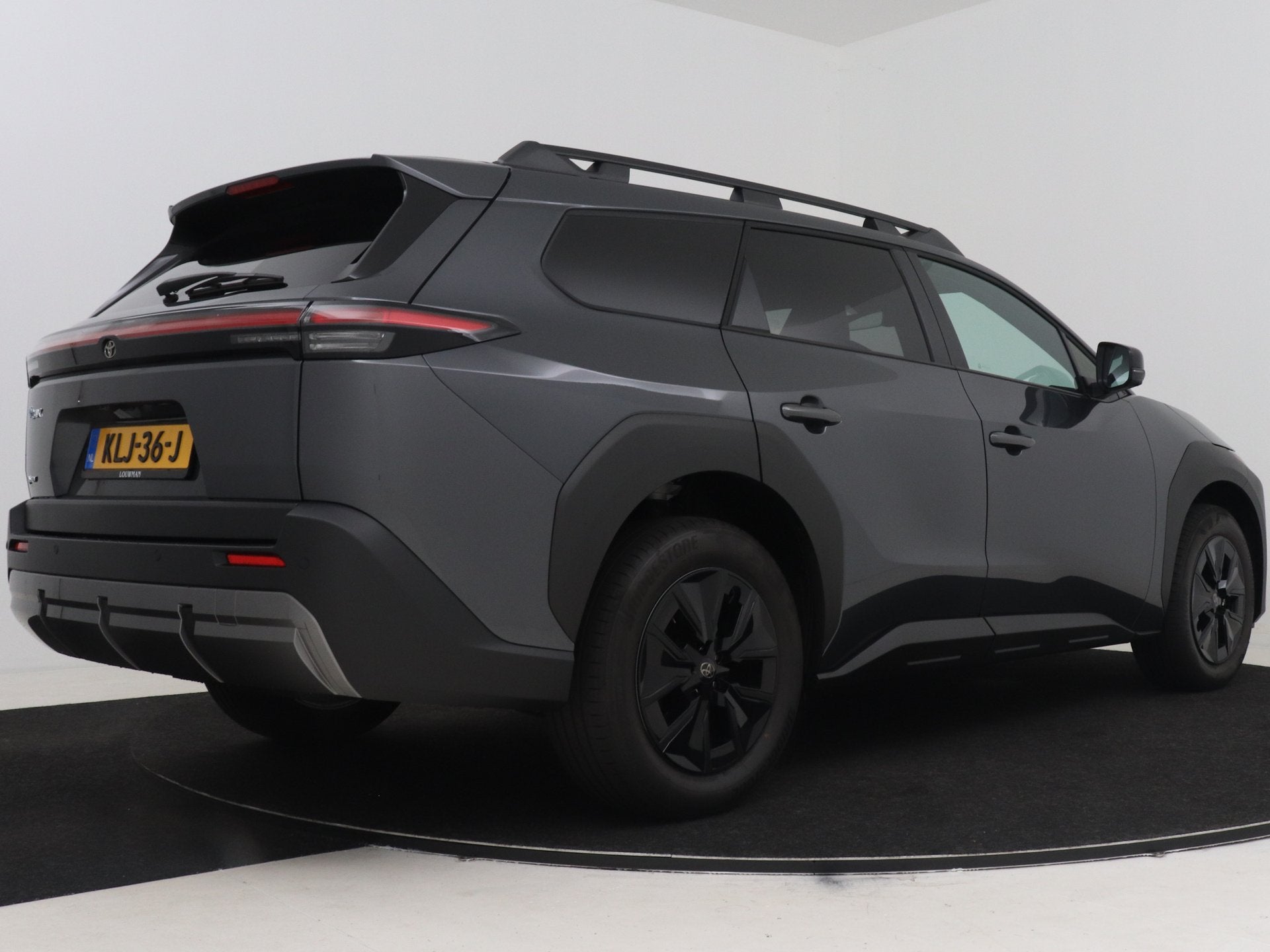 Toyota bZ4X Touring Dynamic 75 kWh Parkeersensoren | Stoelve, 227 pk, SUV of Terreinwagen, Zilver of Grijs, 407 min