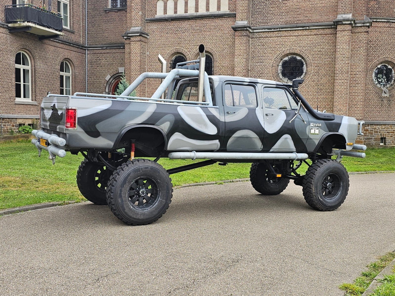 Dodge D350 cruwcab belastingvrij nieuwe apk, Auto's, Automaat, Achterwielaandrijving, Particulier, SUV of Terreinwagen