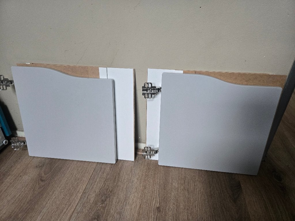 2x DEUREN inc. Inzetten Kallax Ikea gleufopening, Ophalen, Zo goed als nieuw