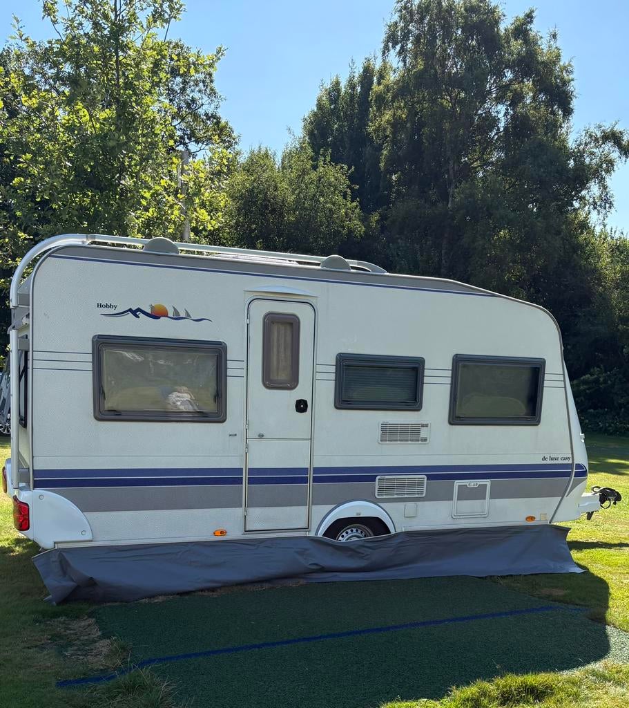 Hobby 440 de luxe Easy , Voortent , Rondzit , Vastbed., Vast bed, Rondzit, Hobby, Particulier