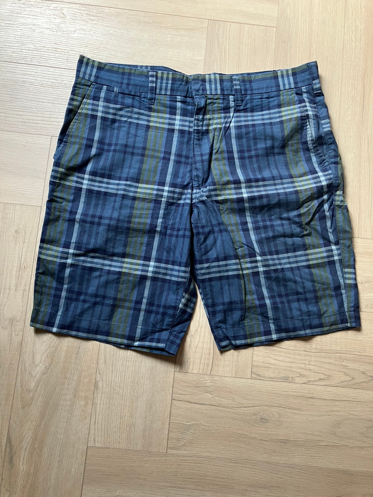 Geruite korte broek van Marks & Spencer maat M, Ophalen of Verzenden, Zo goed als nieuw, Maat 48/50 (M), Blauw