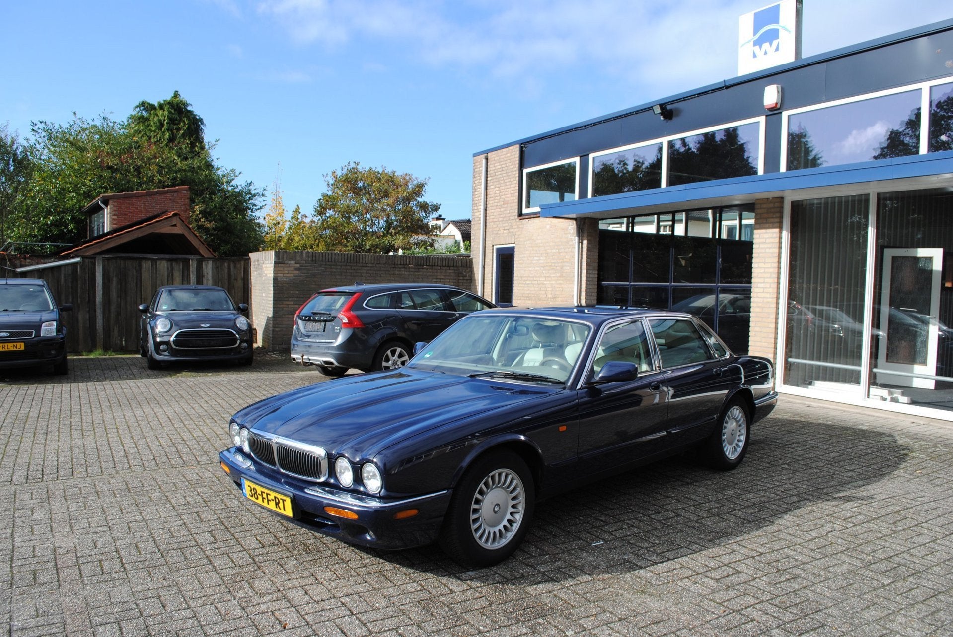 Jaguar XJ 3.2 V8 Executive, Auto's, Achterwielaandrijving, Gebruikt, Blauw, Verwarmde buitenspiegels