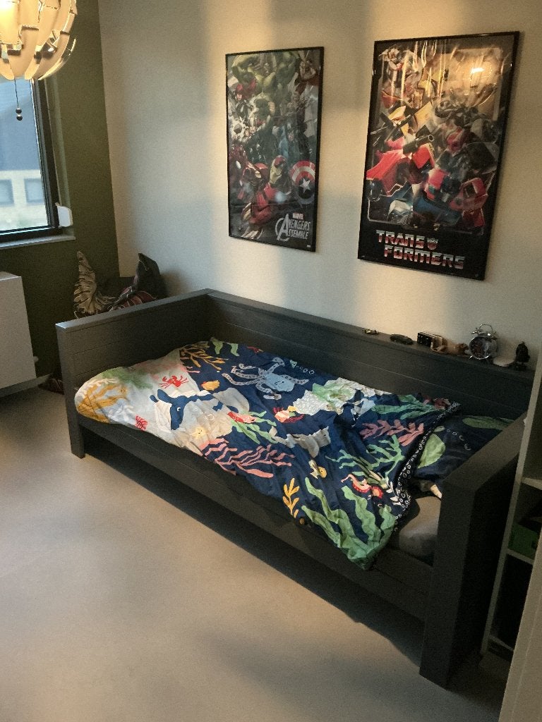 Bed, Ophalen, 85 tot 100 cm, Zo goed als nieuw, Lattenbodem