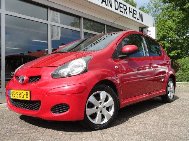 Toyota Aygo 1.0-12V Aspiration Red Navigator Airco, Voorwielaandrijving, Euro 5, Stof, Gebruikt