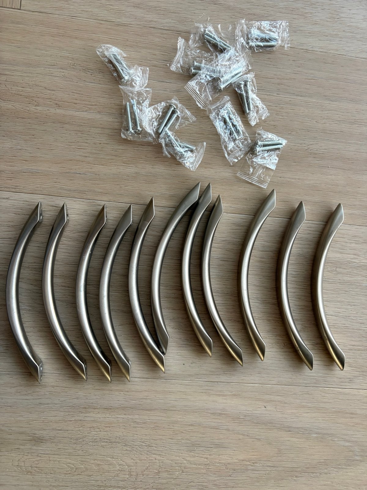 11 RVS Handgrepen 12,8 cm met nieuwe schroeven, Ophalen of Verzenden, Zo goed als nieuw