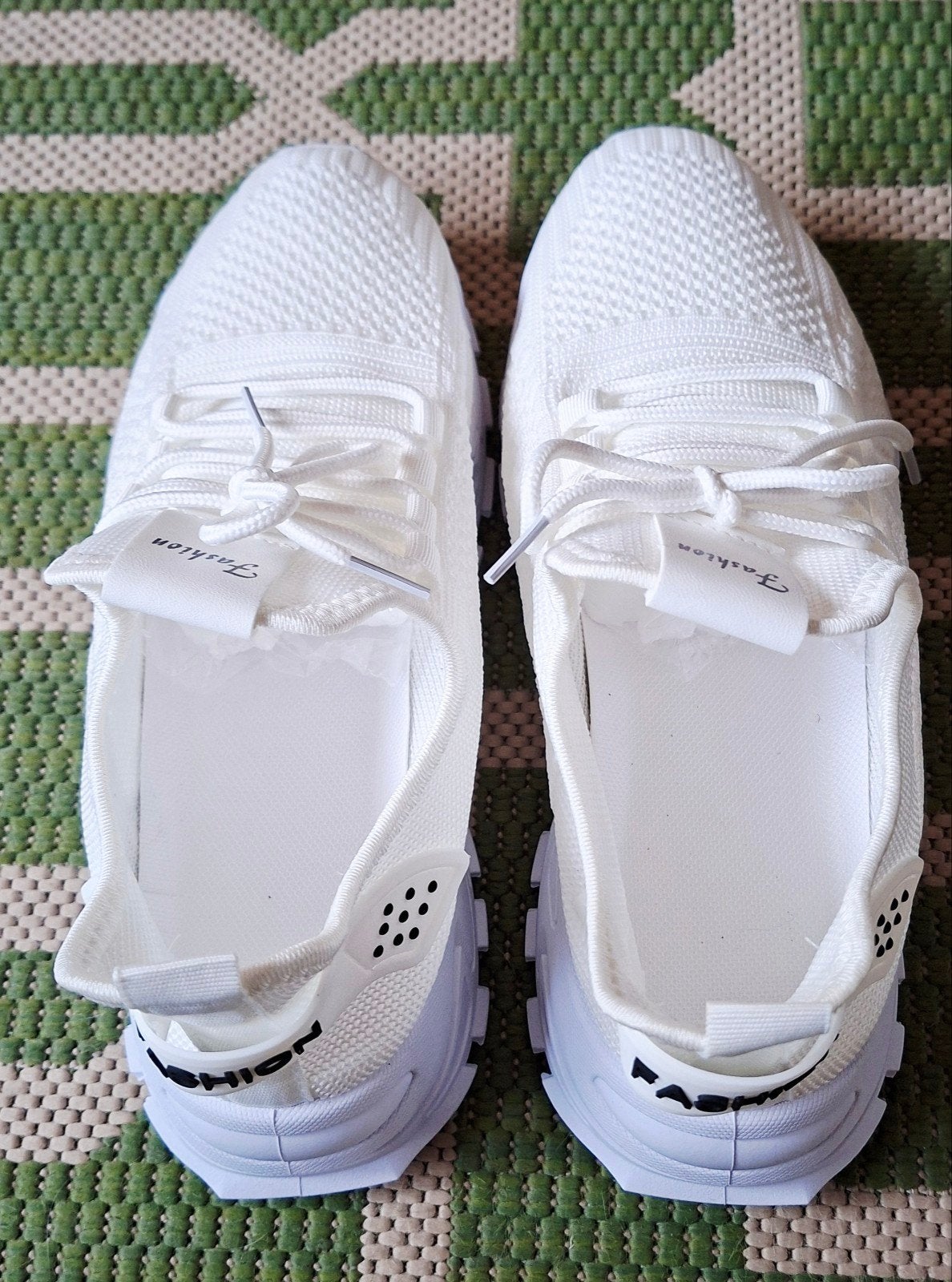 Nieuwe witte mesh sneakers - Maat 41, Kleding | Dames, Schoenen, Ophalen of Verzenden, Nieuw, Wit, Sneakers of Gympen