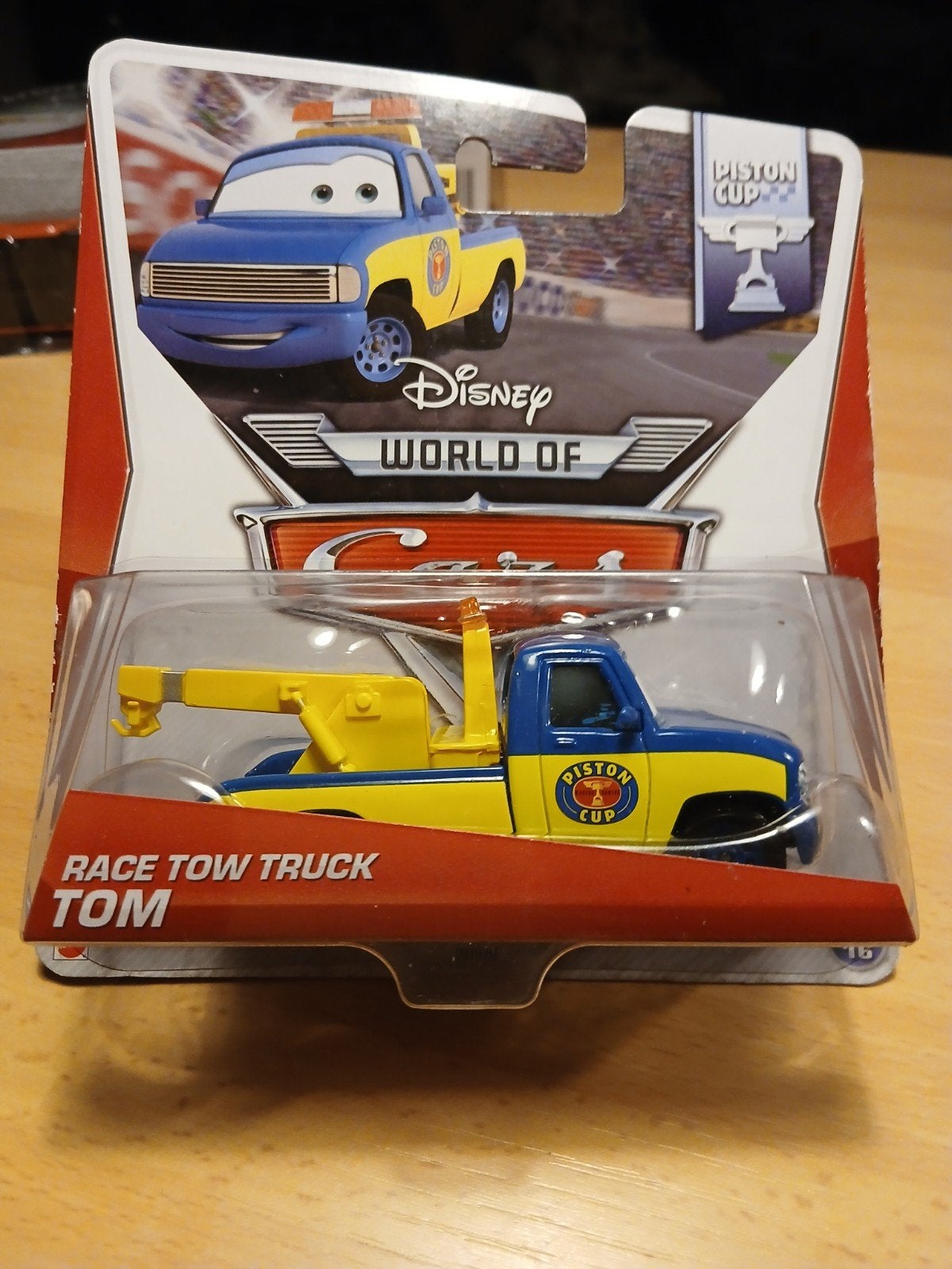 Disney cars , race tow truck Tom, Kinderen en Baby's, Speelgoed | Speelgoedvoertuigen, Ophalen of Verzenden, Nieuw