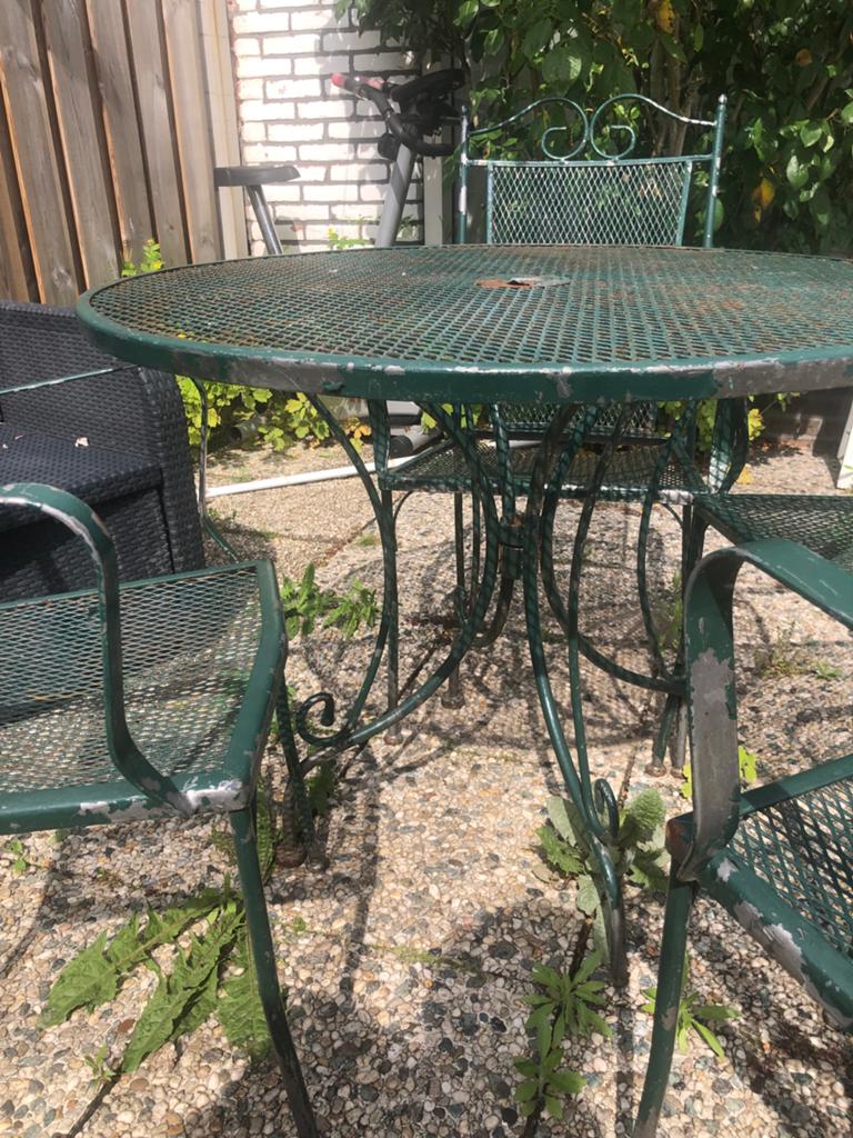 Vintage metal tuinset - tafel met 4 stoelen, Tuin en Terras, Tuinsets en Loungesets, Gebruikt, Eettafel, Ophalen of Verzenden