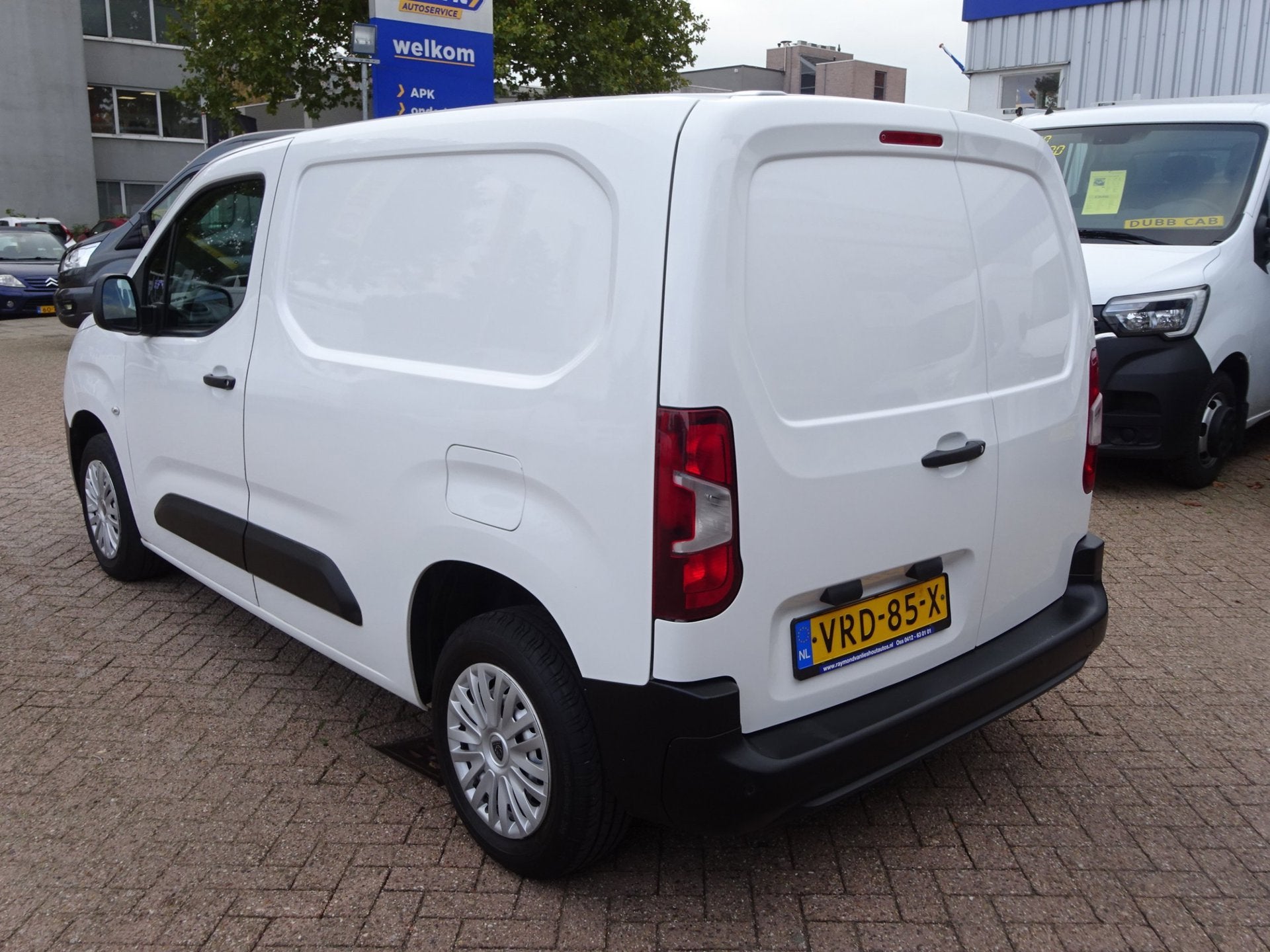 Peugeot Partner 1.2 PureTech Pro BENZINE AIRCO NAVI CRUISE C, Auto's, Voorwielaandrijving, Dealer onderhouden, Gebruikt, 1199 cc