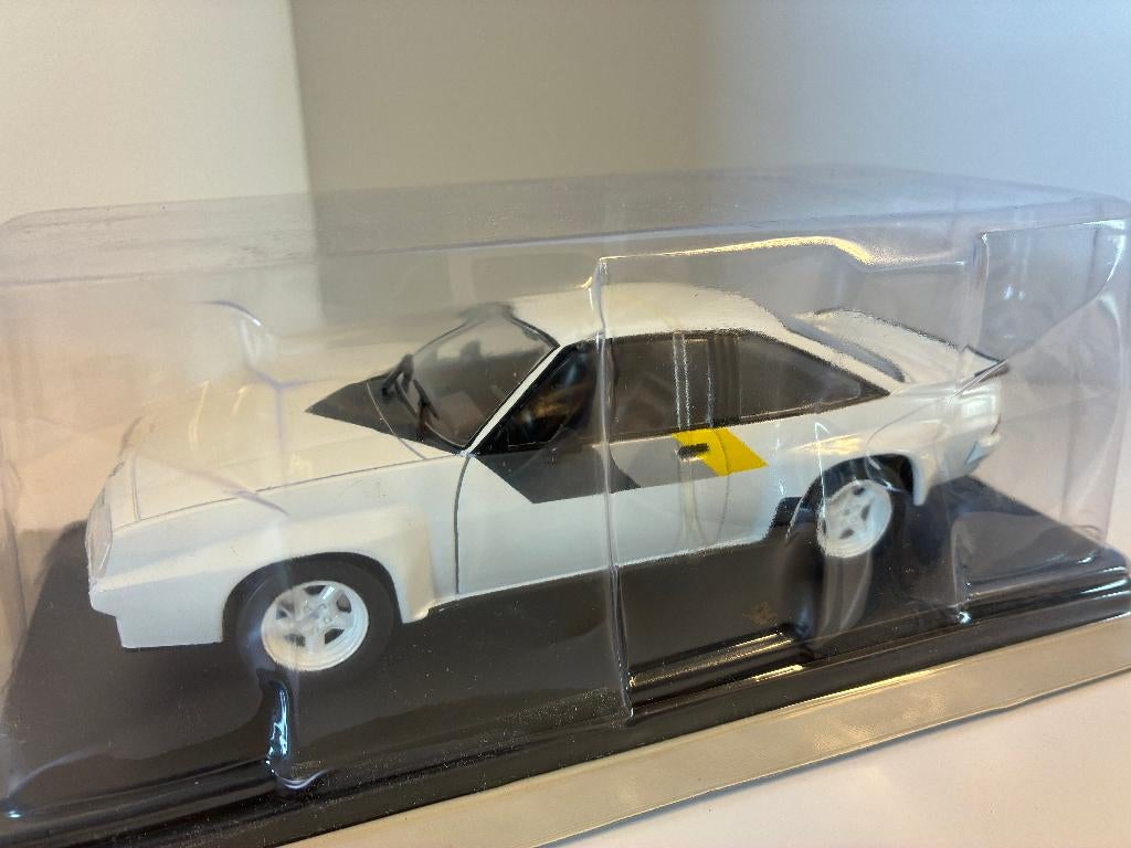 27465: Opel Manta B 400 - 1981 - Atlas 1:24, Hobby en Vrije tijd, Modelauto's | 1:24, Auto, Nieuw, Ophalen of Verzenden, Bachsatztstr. 54 D 72131 Ofterdingen, Germany